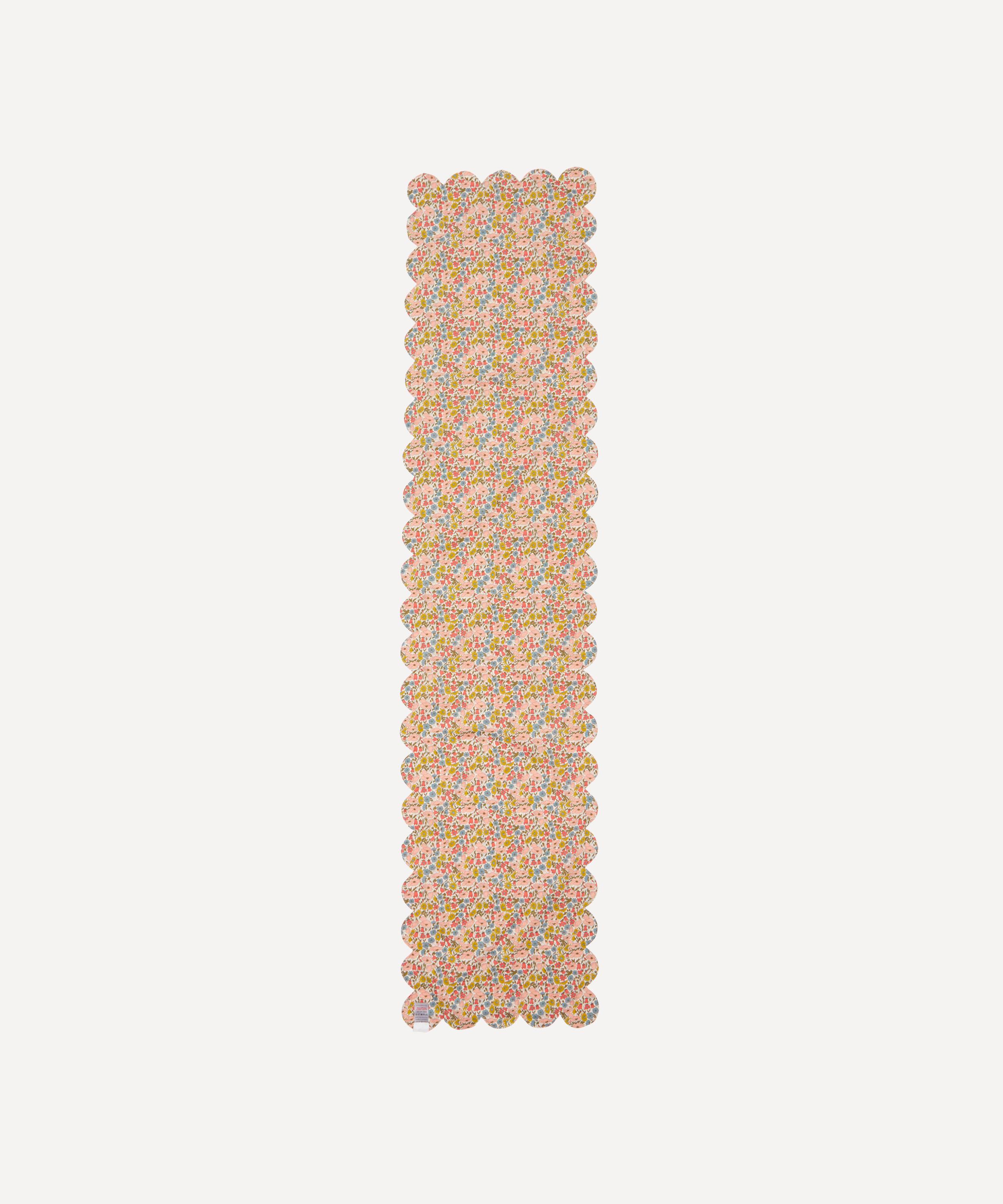 Coco & Wolf - Betsy and Poppy and Daisy Scalloped Table Runner image number 2