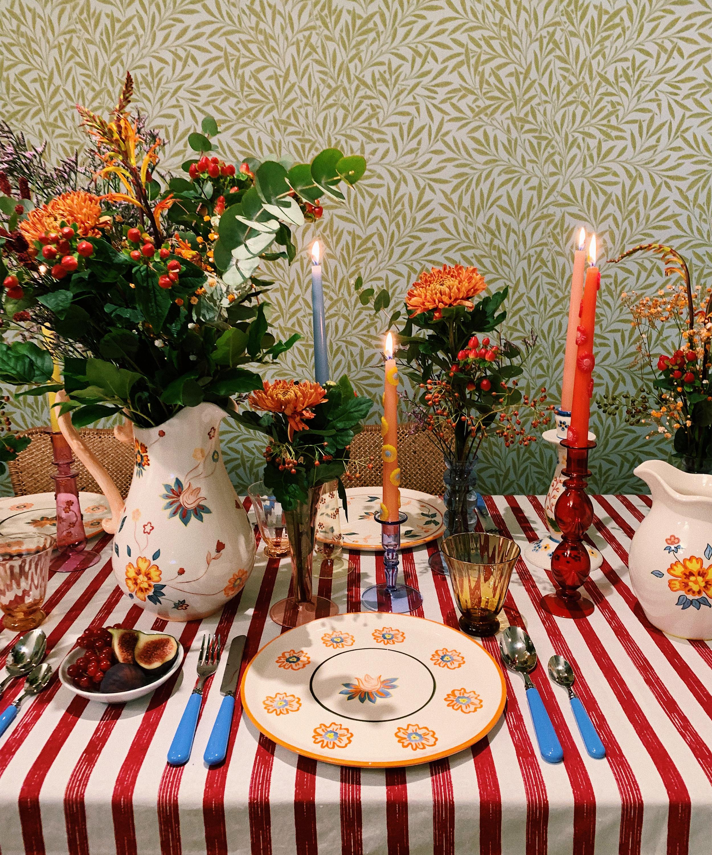 Anna + Nina - Floral Candles Set of Two image number 1