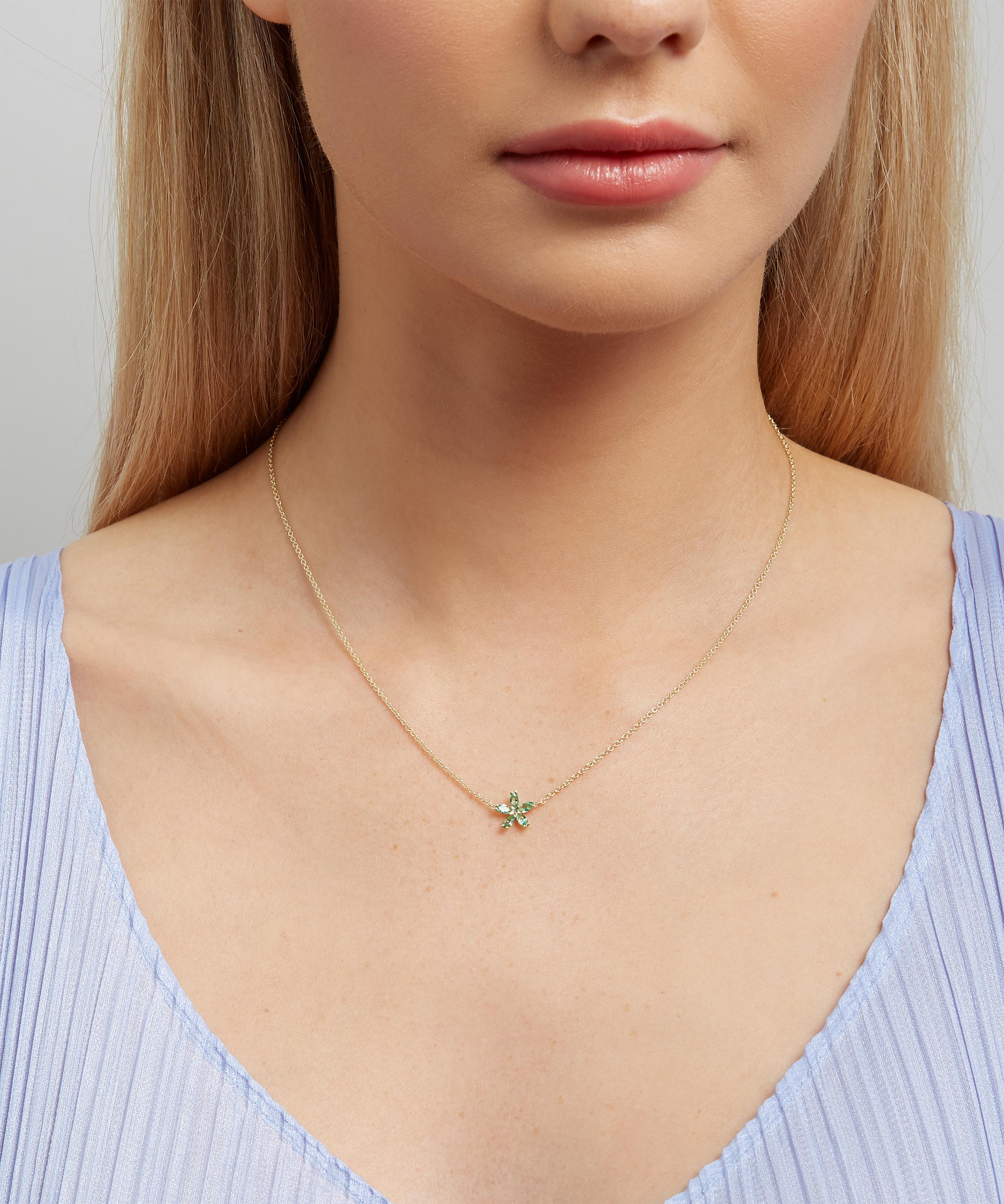 Dainty Daisy Necklace