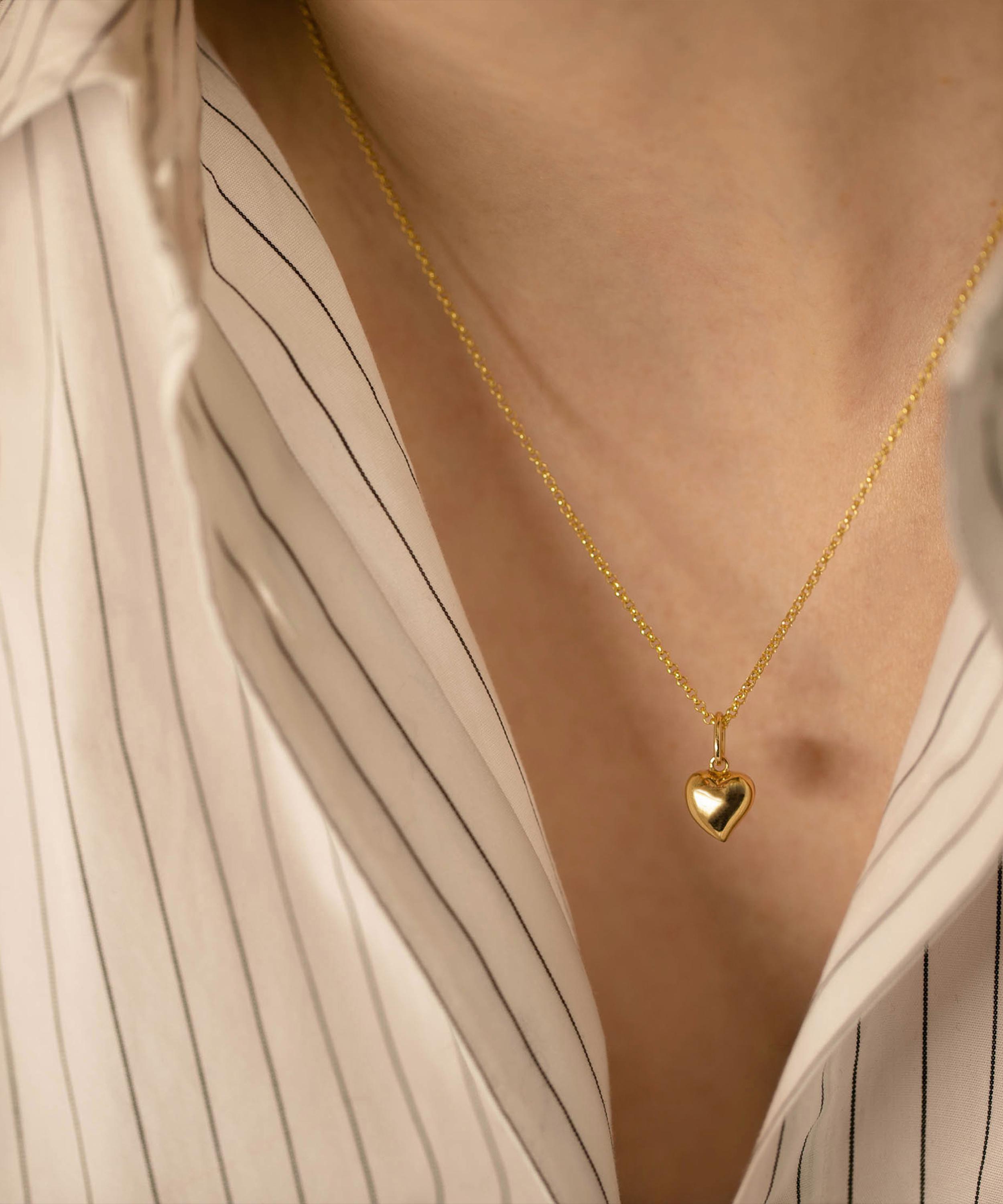 Annoushka - 18ct Gold Mythology Small Heart Charm image number 0