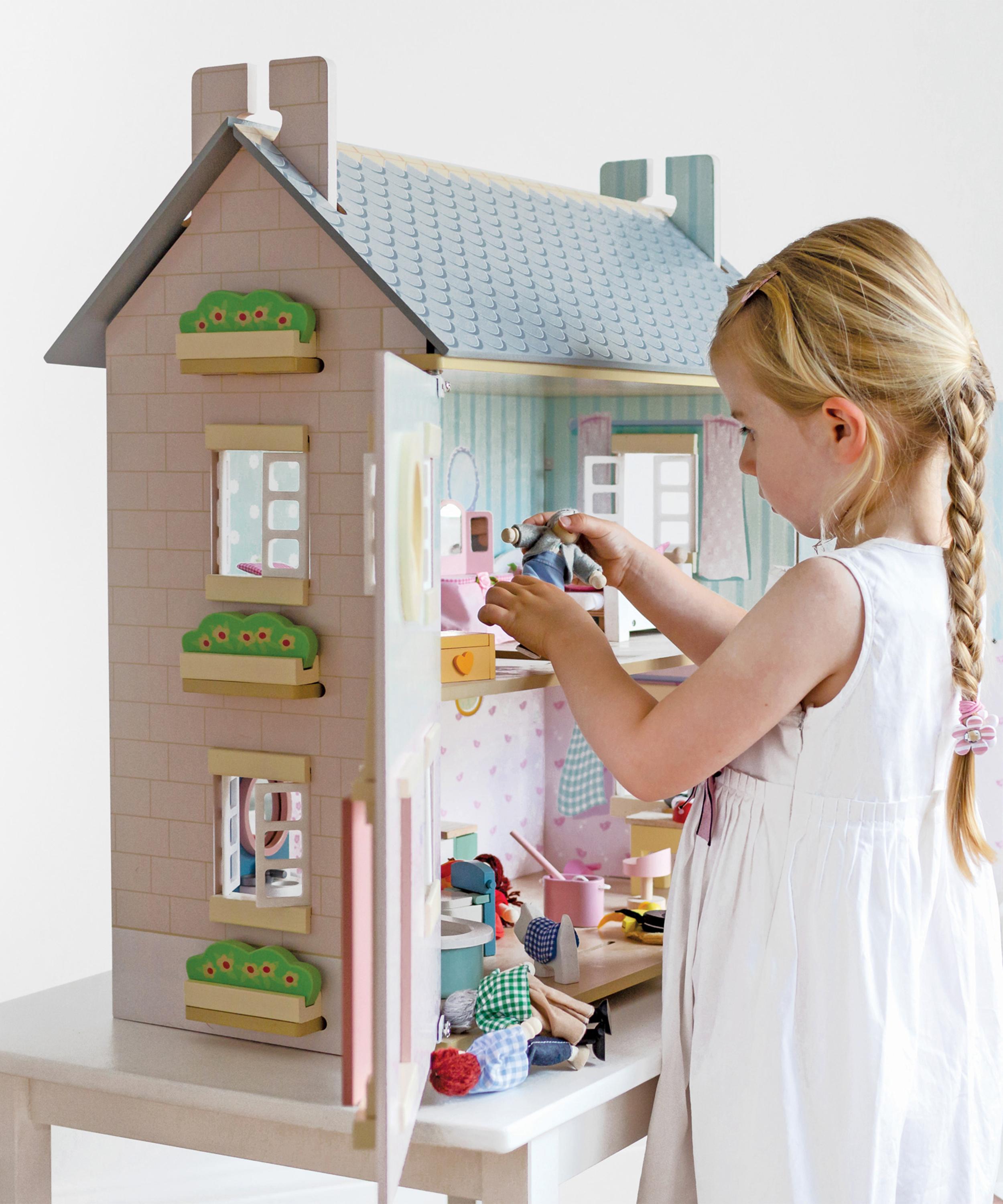 Le toy van on sale bay tree house