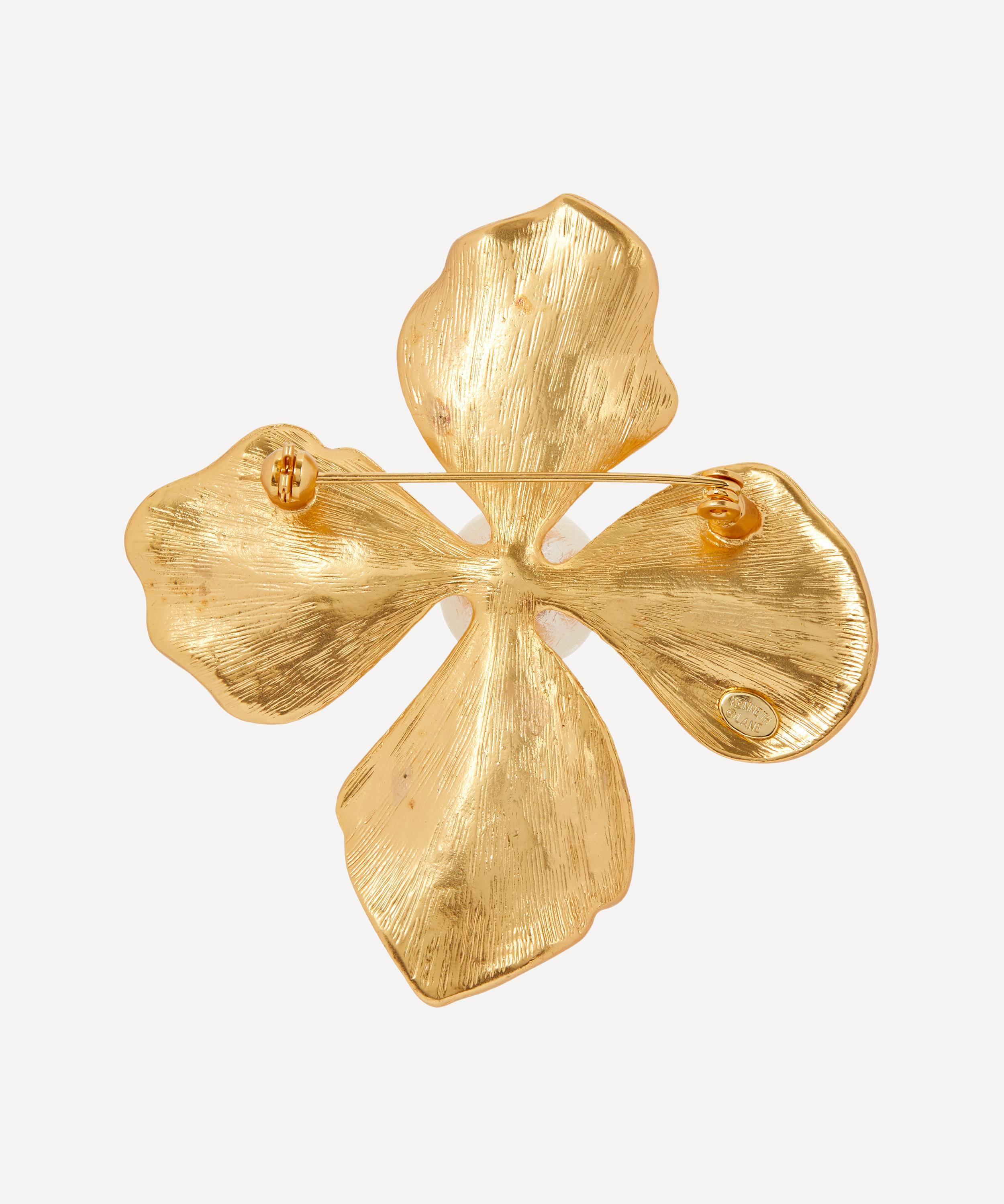 Kenneth Jay Lane - Gold-Plated Large Faux Pearl Flower Brooch image number 3