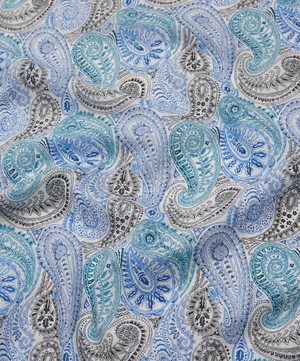 Liberty Fabrics - Deco Paisley Tana Lawn™ Cotton image number 3