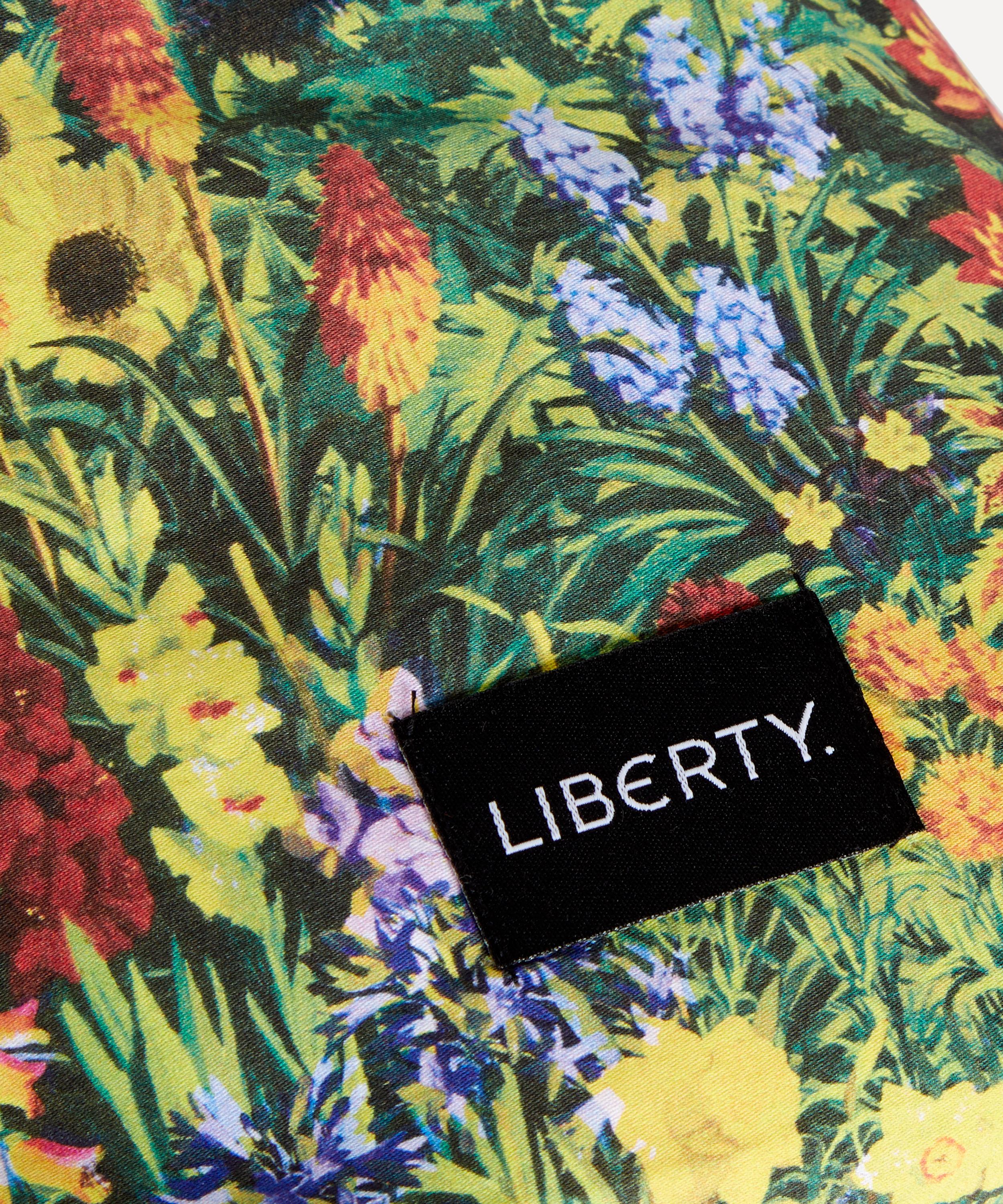 Liberty - Go Big Then Go Home Beauty Kit image number 4