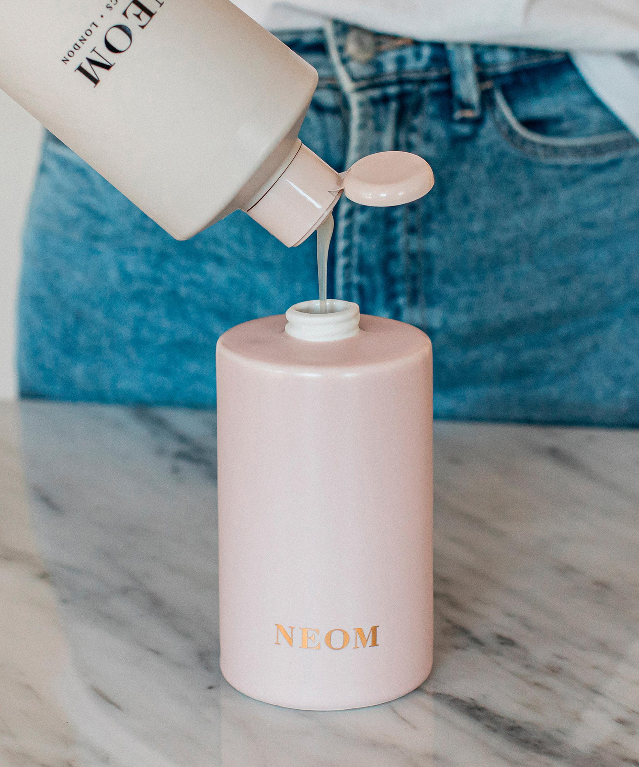 NEOM Organics - Complete Bliss Hand & Body Wash Refill 1L image number 1