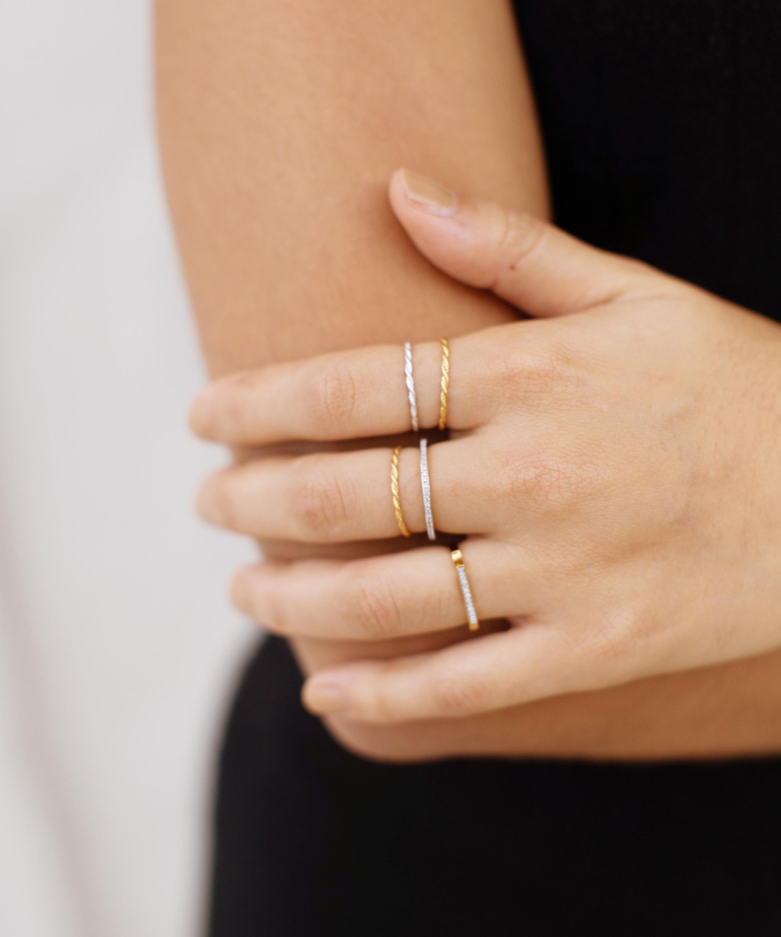 【HYERES LOR】24FW★ Subni Silver (C) Twist Slim Ring HYERES LOR】24FW☆ Subni Silver (C) Twist Slim Ring