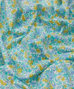 Liberty Fabrics - Forget Me Not Blossom Lasenby Quilting Cotton image number 4