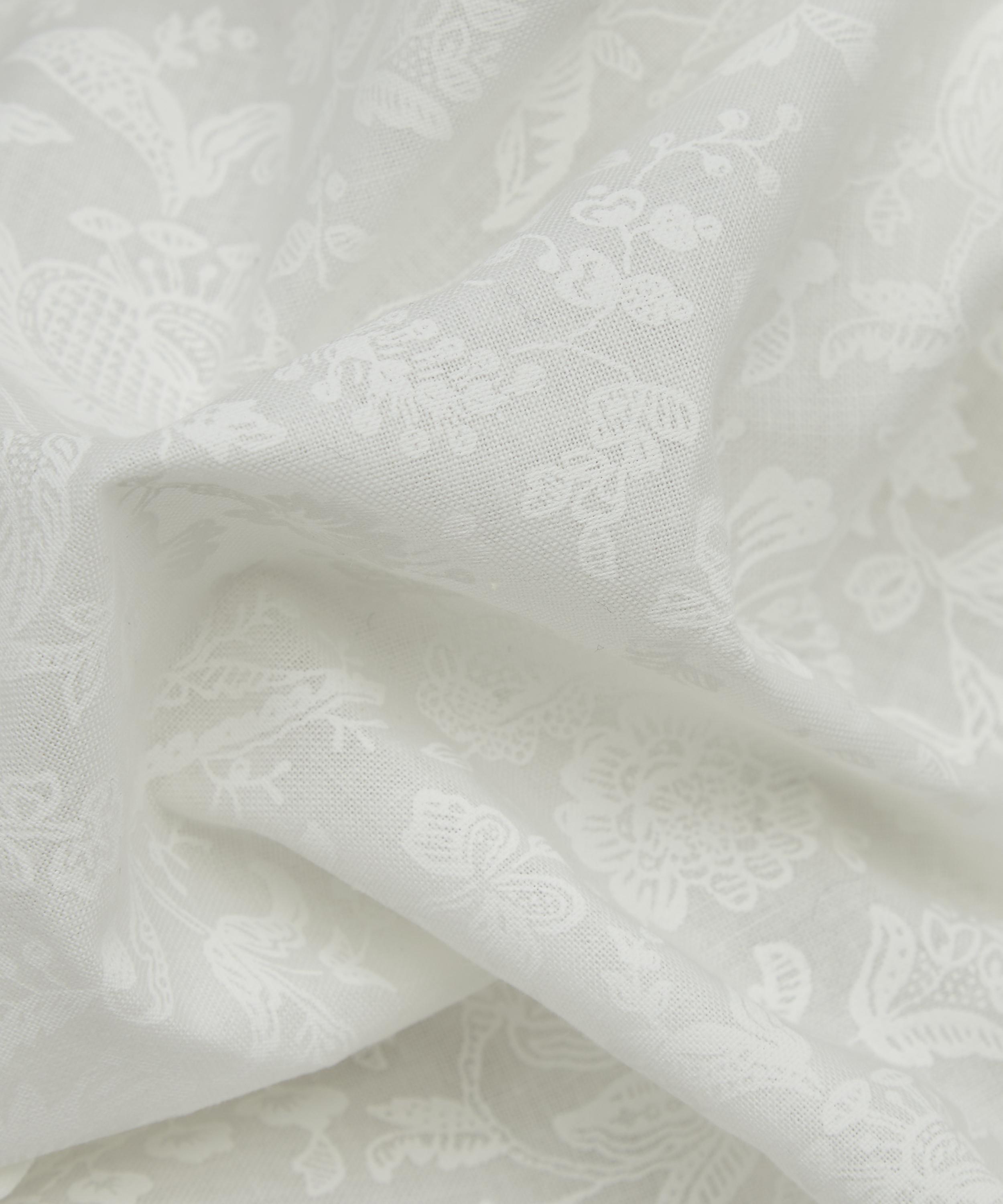 Lacey Floral fabric - Grey –