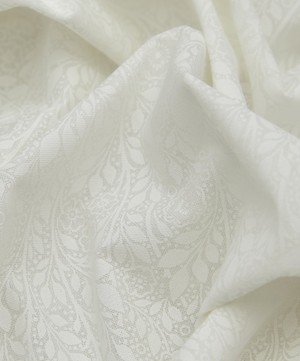 Liberty Fabrics - Merton Rose Lasenby Quilting Cotton image number 3