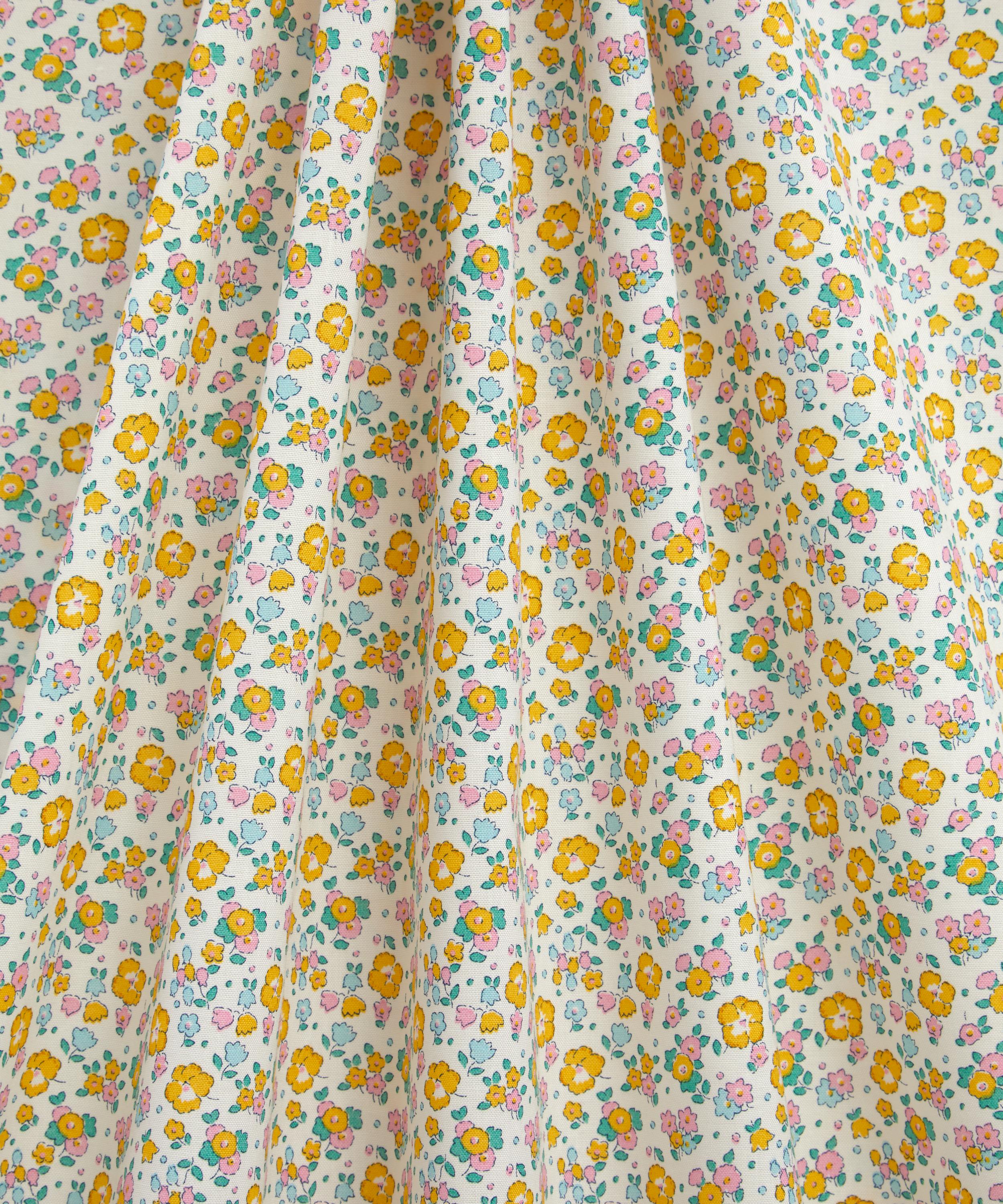 Liberty Fabrics - Seaside Blossom Lasenby Quilting Cotton image number 3