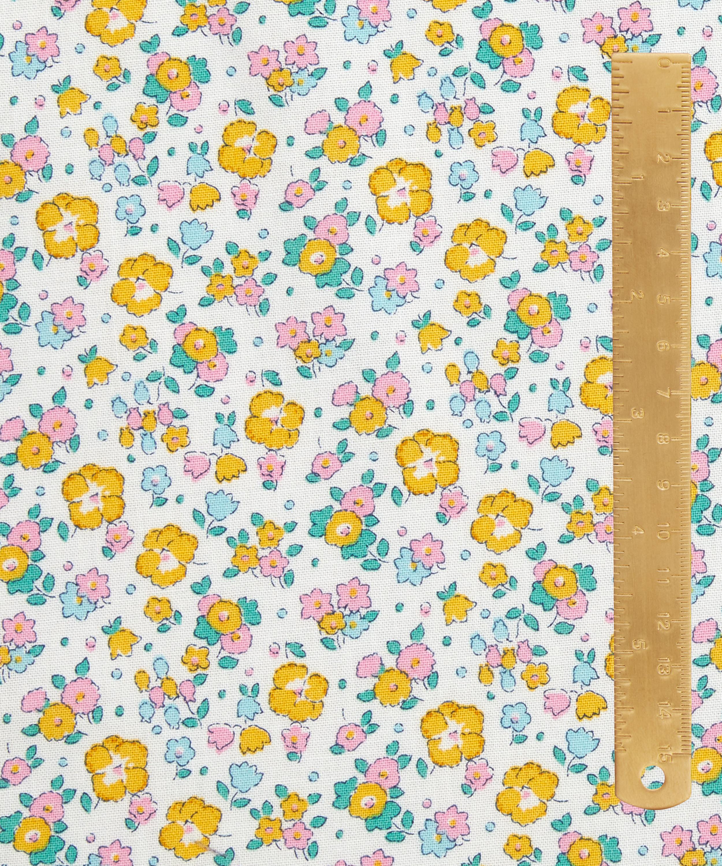 Liberty Fabrics - Seaside Blossom Lasenby Quilting Cotton image number 5