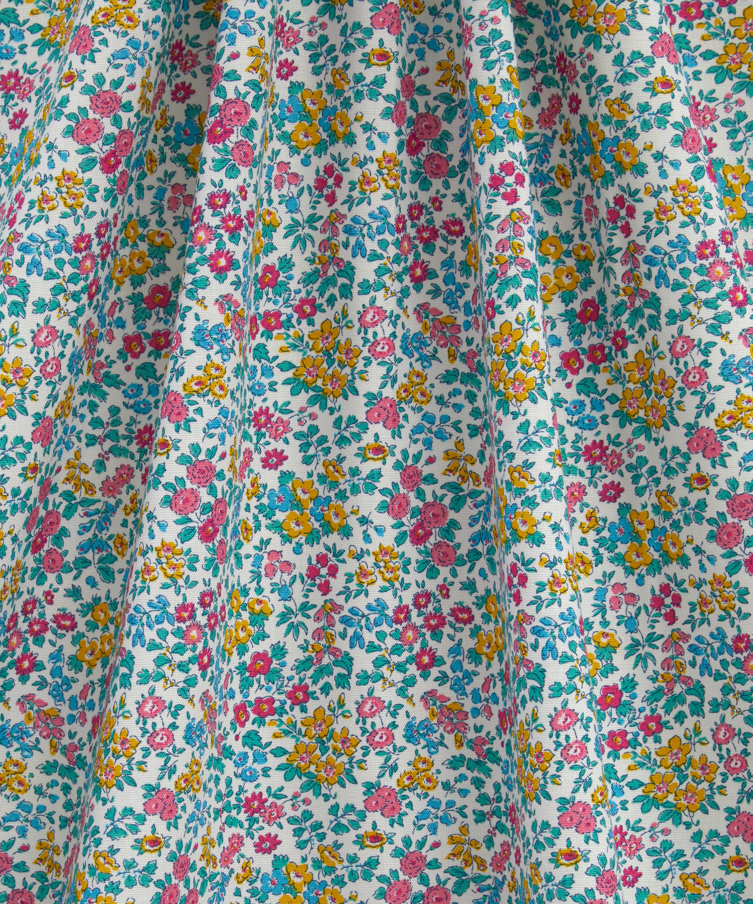Liberty Fabrics - Summer Meadow Lasenby Quilting Cotton image number 3