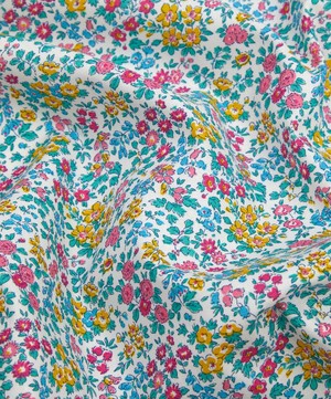 Liberty Fabrics - Summer Meadow Lasenby Quilting Cotton image number 4