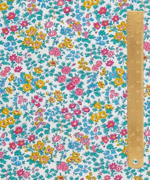 Liberty Fabrics - Summer Meadow Lasenby Quilting Cotton image number 5