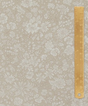 Liberty Fabrics - Parchment Emily Belle Lasenby Quilting Cotton image number 4