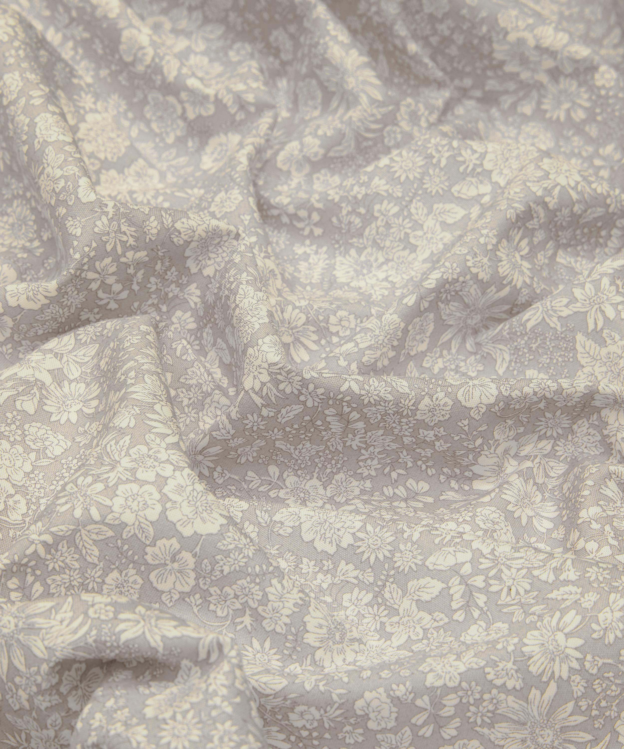 Liberty Fabrics - Clay Emily Belle Lasenby Quilting Cotton image number 3