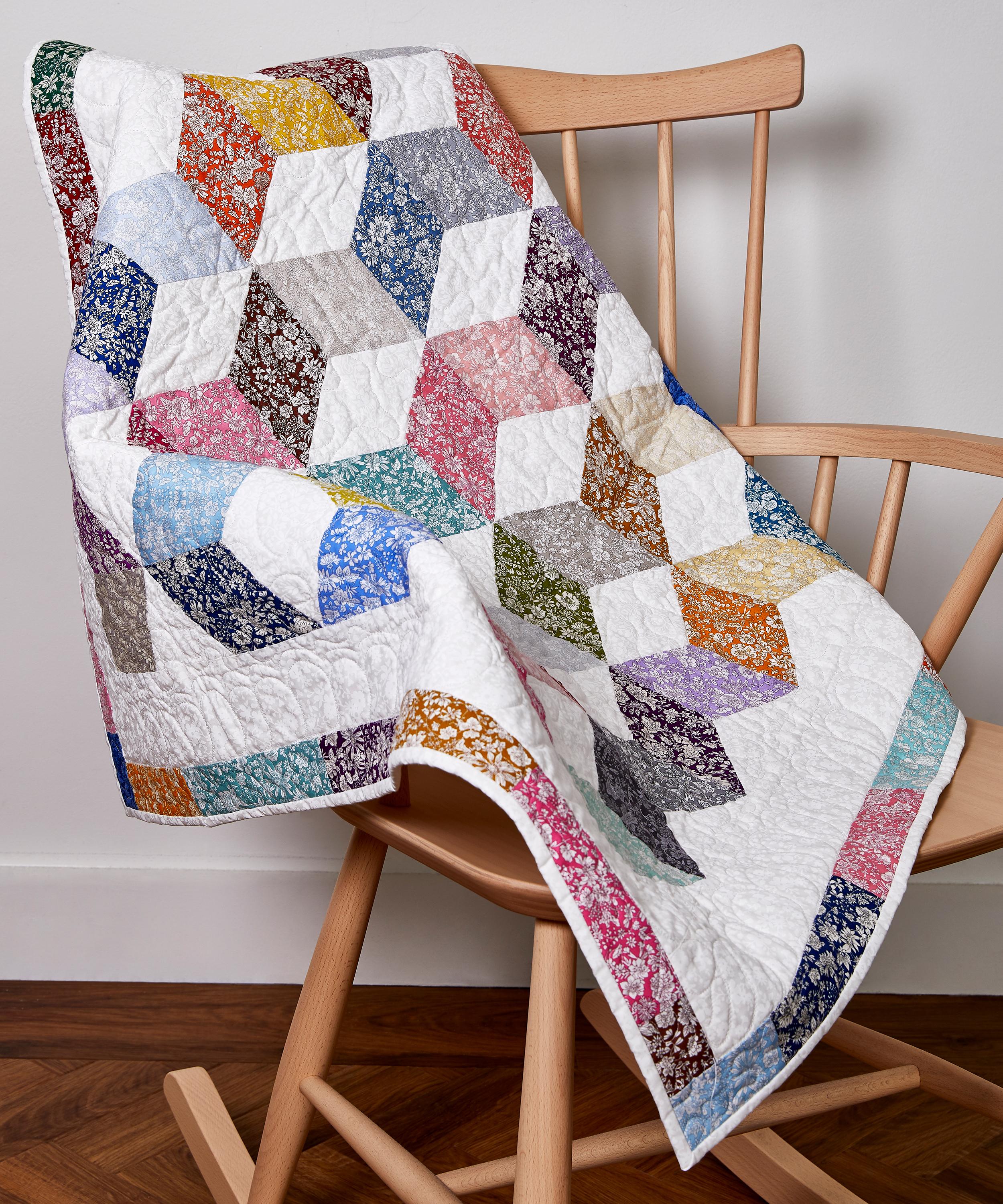 Liberty Fabrics - Peacock Emily Belle Lasenby Quilting Cotton image number 1