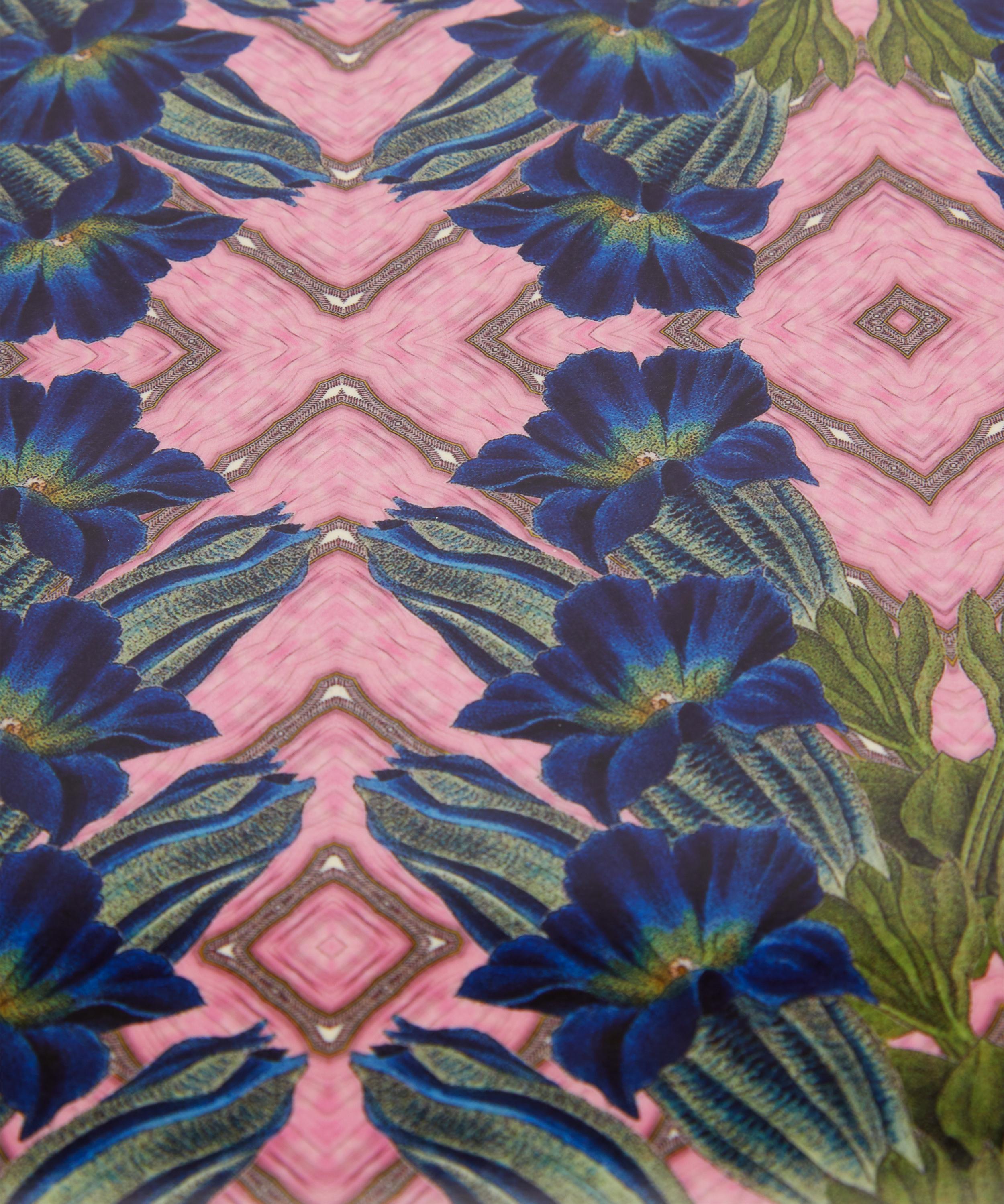 Avenida Home - Blue Flower Table Mat image number 3