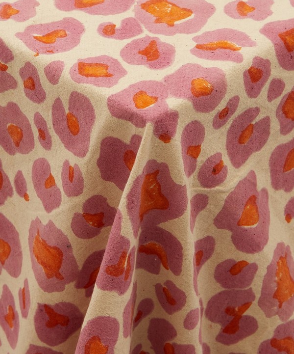 Doing Goods - Pink Leopard Print 220x140cm Tablecloth image number 2