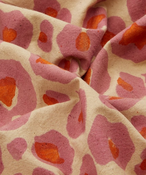 Doing Goods - Pink Leopard Print 220x140cm Tablecloth image number 3