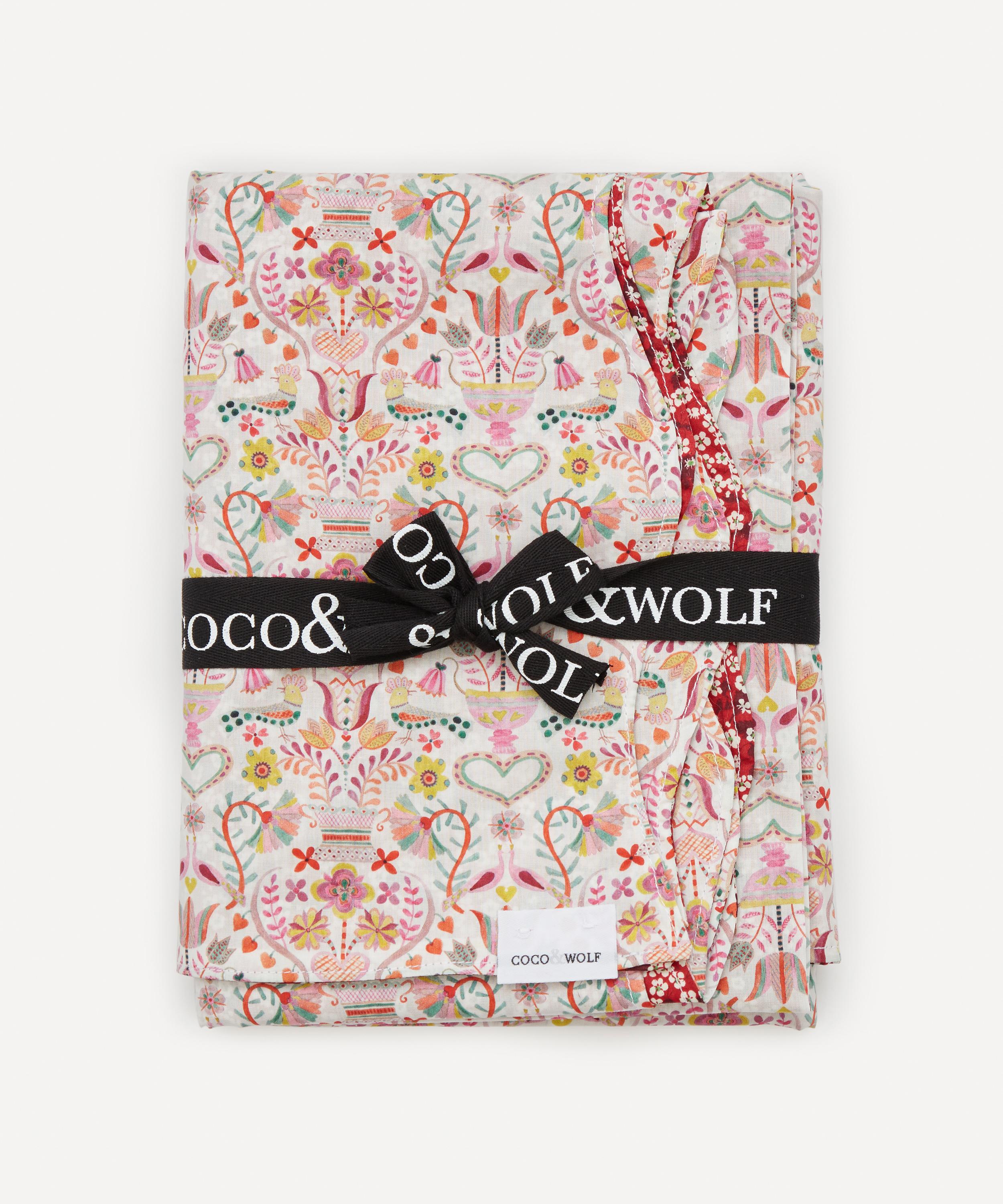 Coco & Wolf - Love Birds and Mitsi Valeria Wavy Edge Tablecloth Medium image number 4