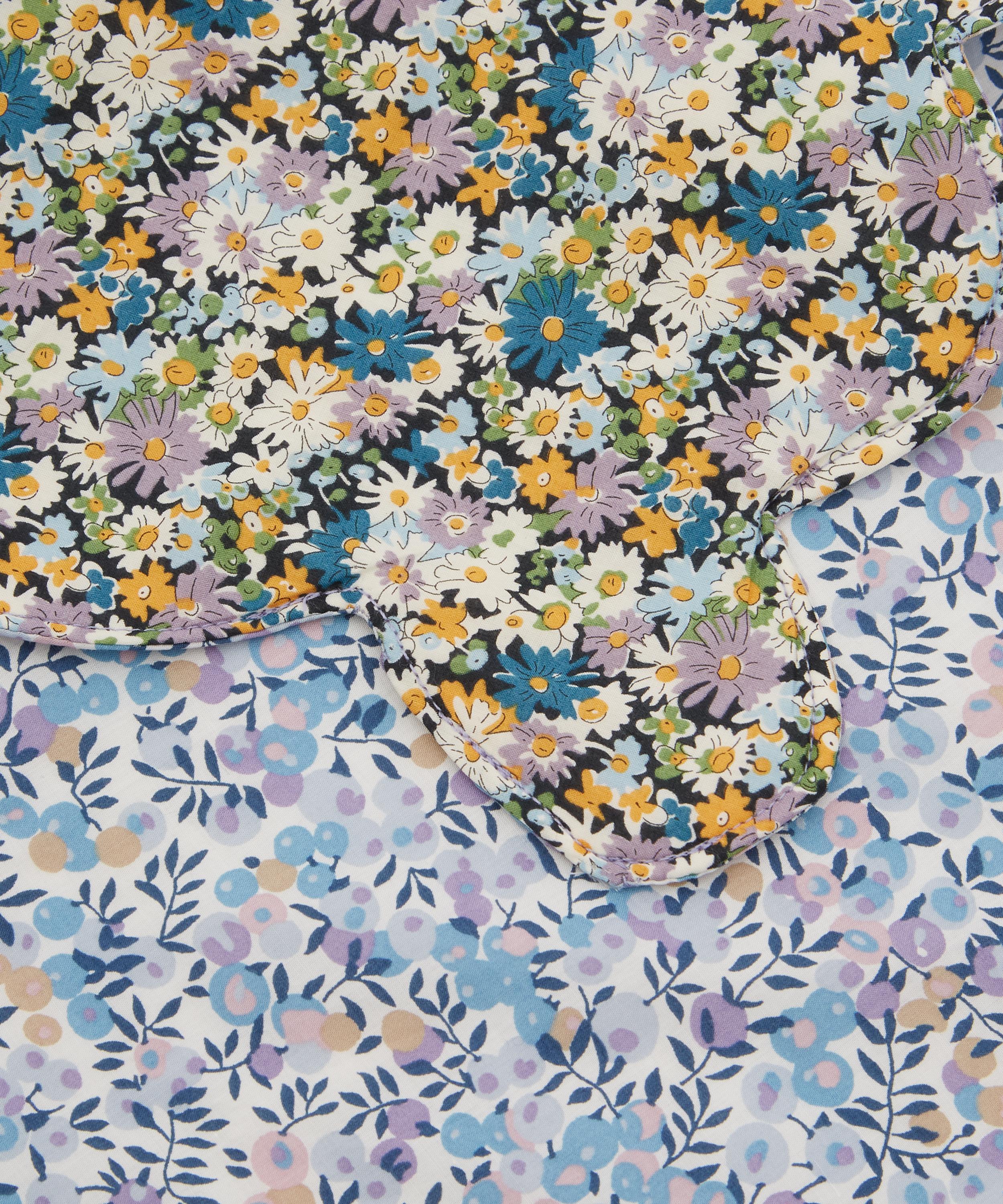 Coco & Wolf - Wiltshire and Libby Scallop Placemat image number 2