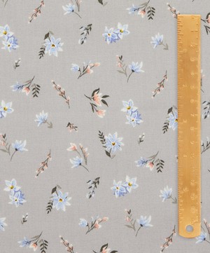 Liberty Fabrics - Half-Metre Pre-Cut Winterbourne Lawn Lasenby Quilting Cotton image number 3