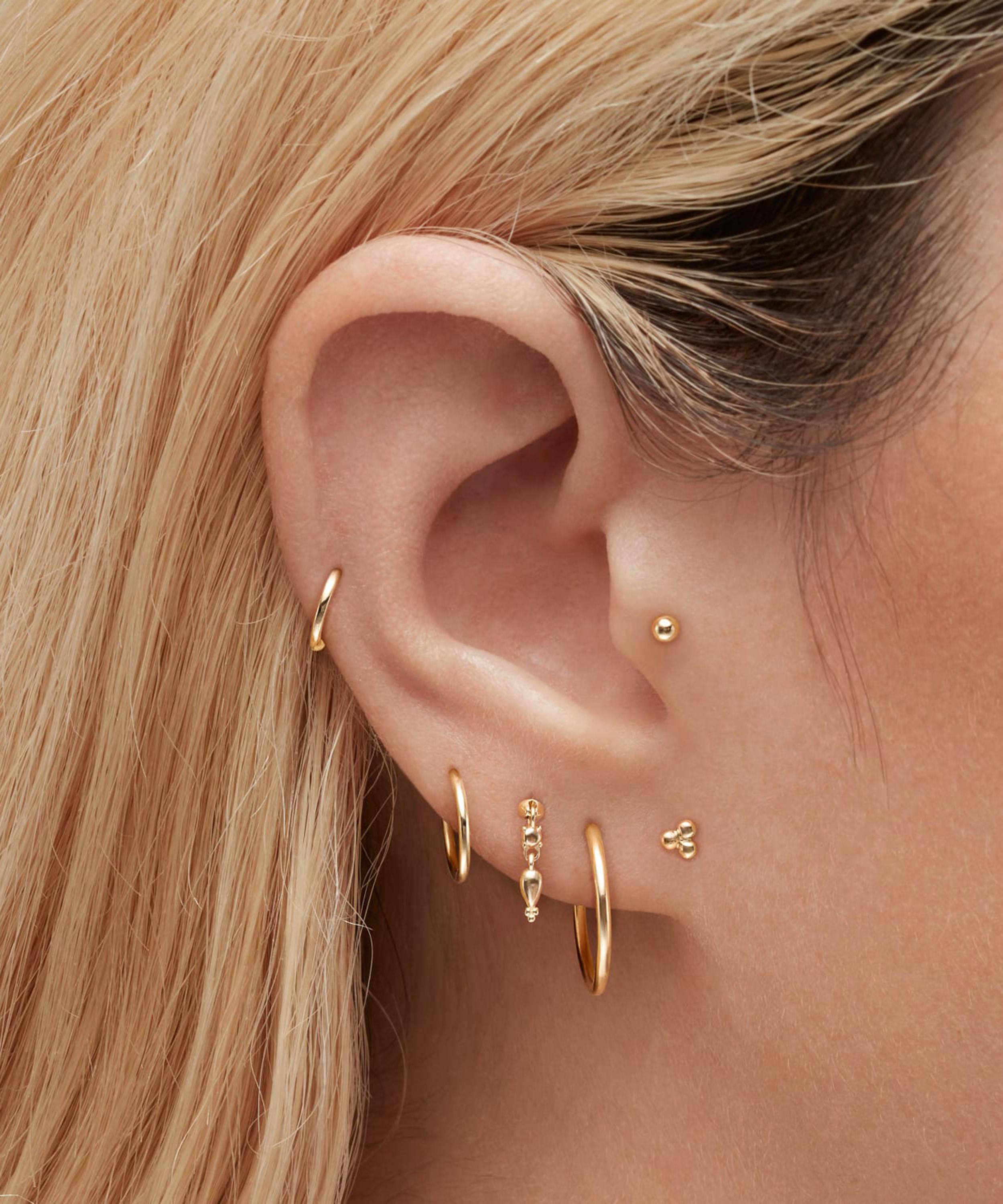 Maria Tash - 14ct Single Tassel Threaded Charm Earring image number 1