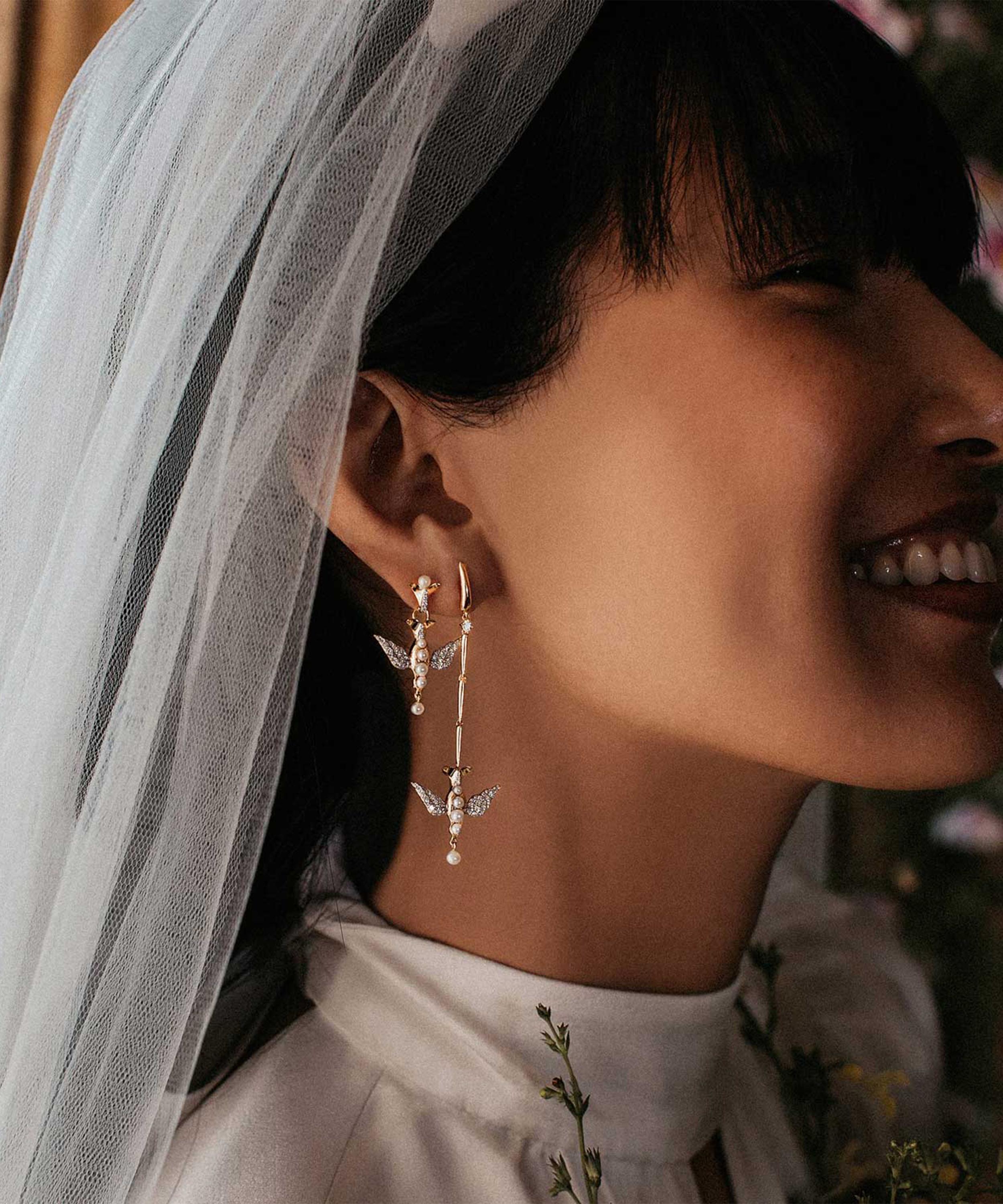 Annoushka - x Temperley 18ct Gold Pearl and Diamond Lovebirds Earring Drops image number 1