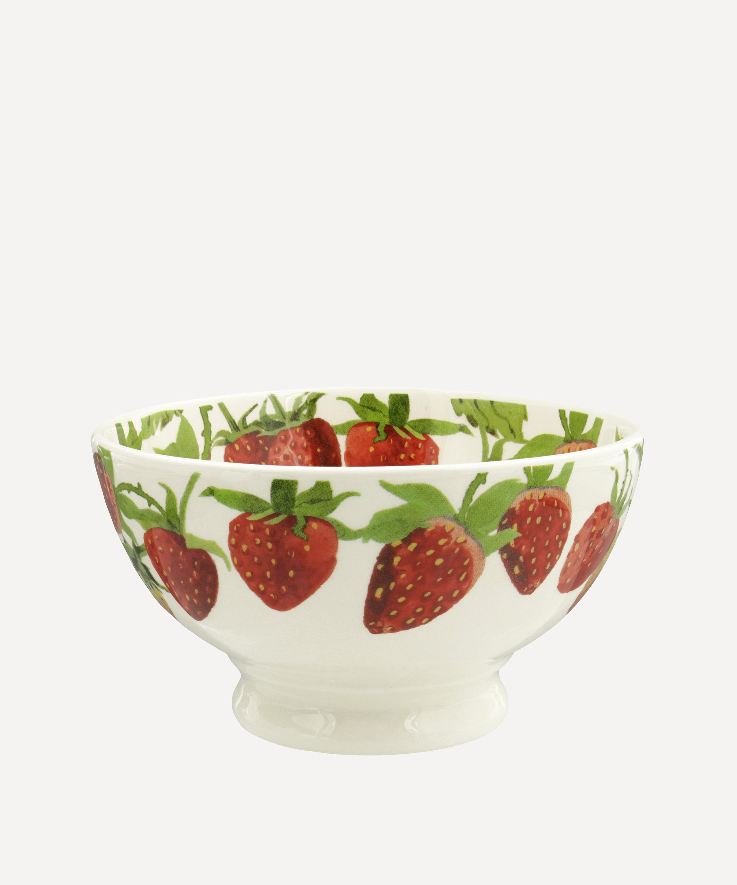 Emma Bridgewater - Strawberries Medium Old Bowl image number 0