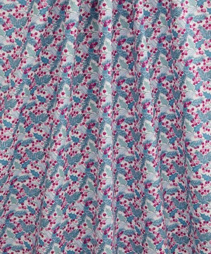 Liberty Fabrics - Winterberry Holly Lasenby Quilting Cotton image number 3