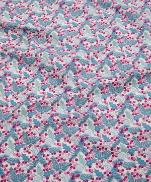 Liberty Fabrics - Winterberry Holly Lasenby Quilting Cotton image number 4
