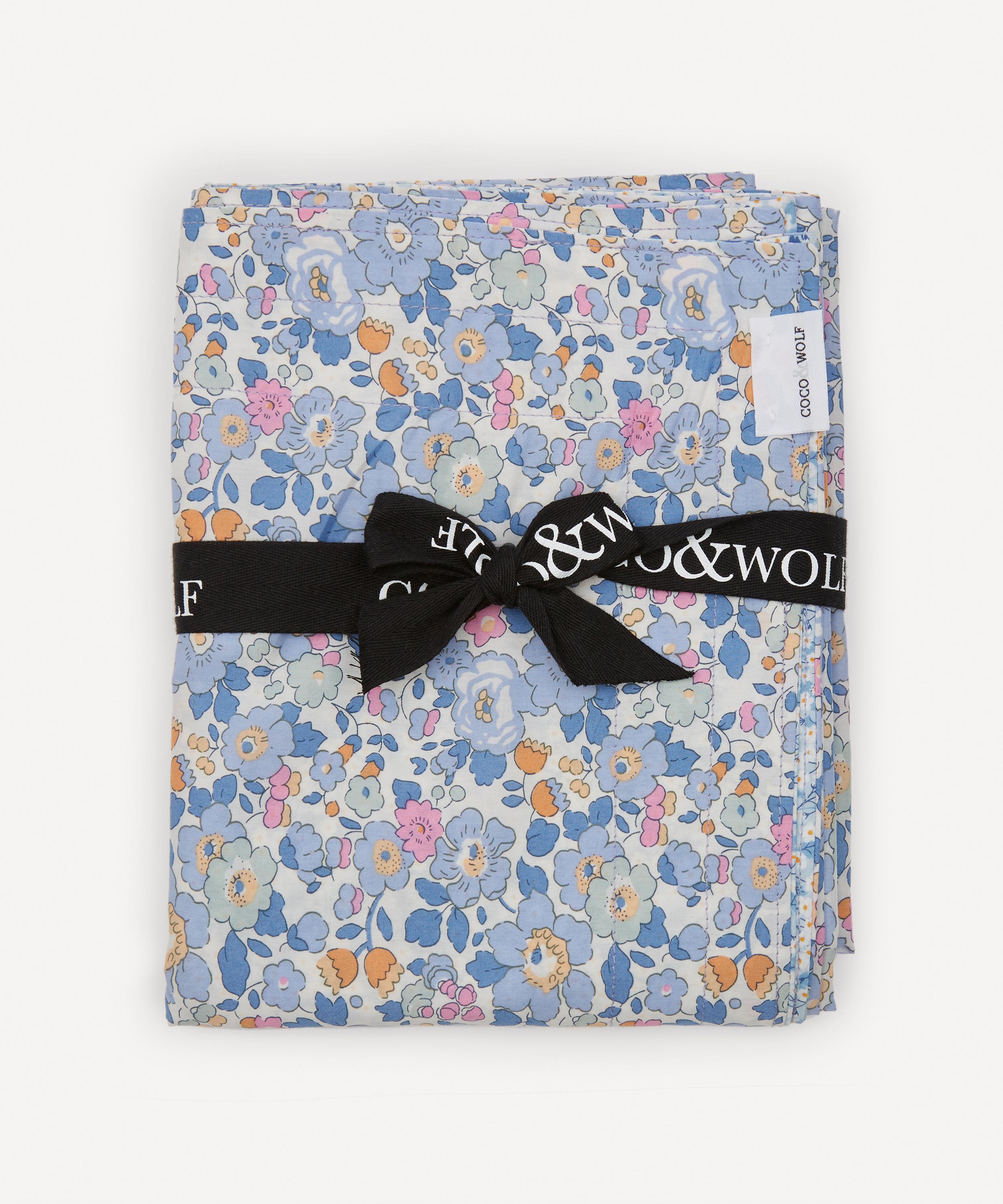 Coco & Wolf - Mitsi Valeria and Betsy Lavender Small Stitch Edge Tablecloth image number 4
