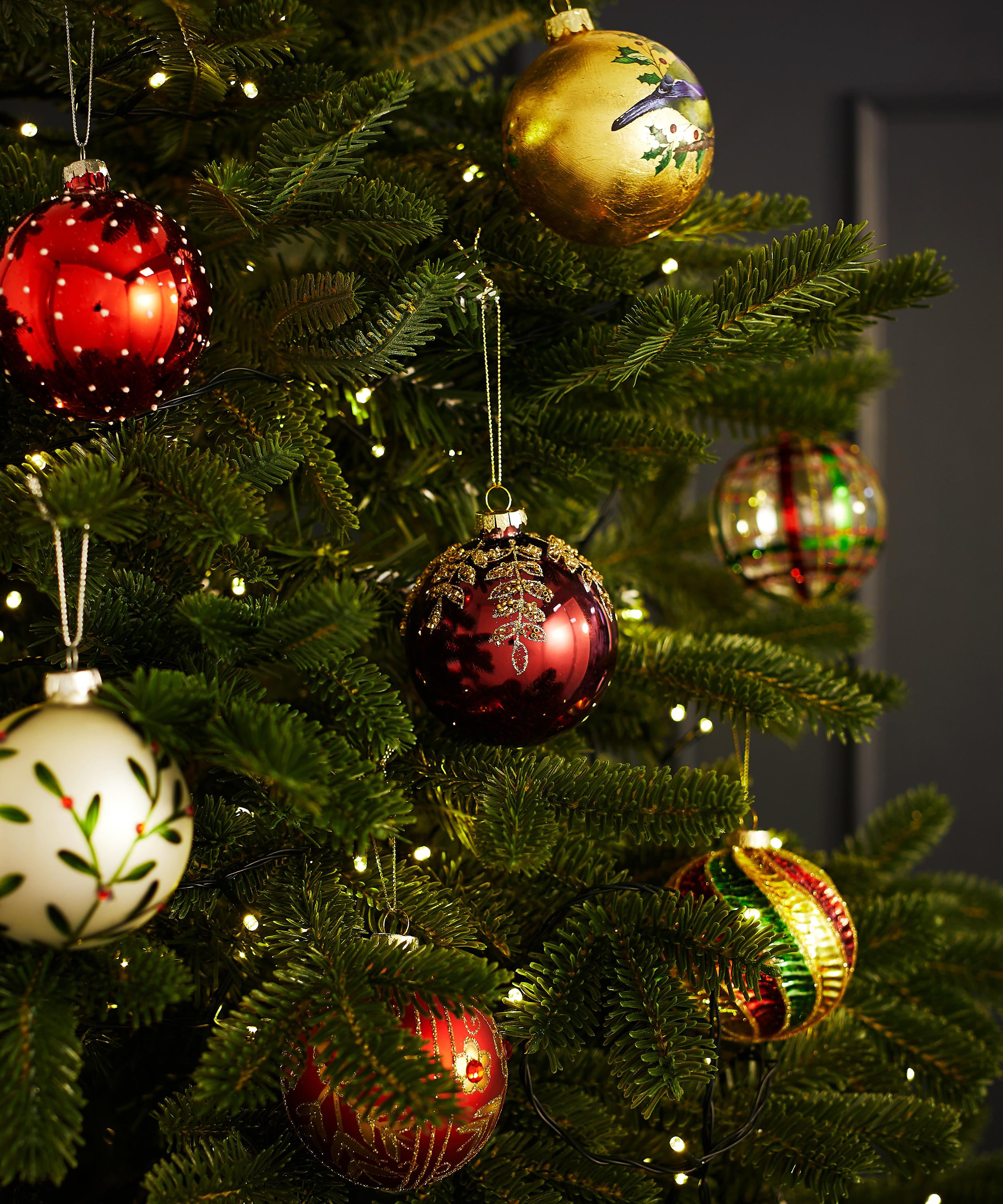 Christmas - Glass Leaf Bauble image number 1