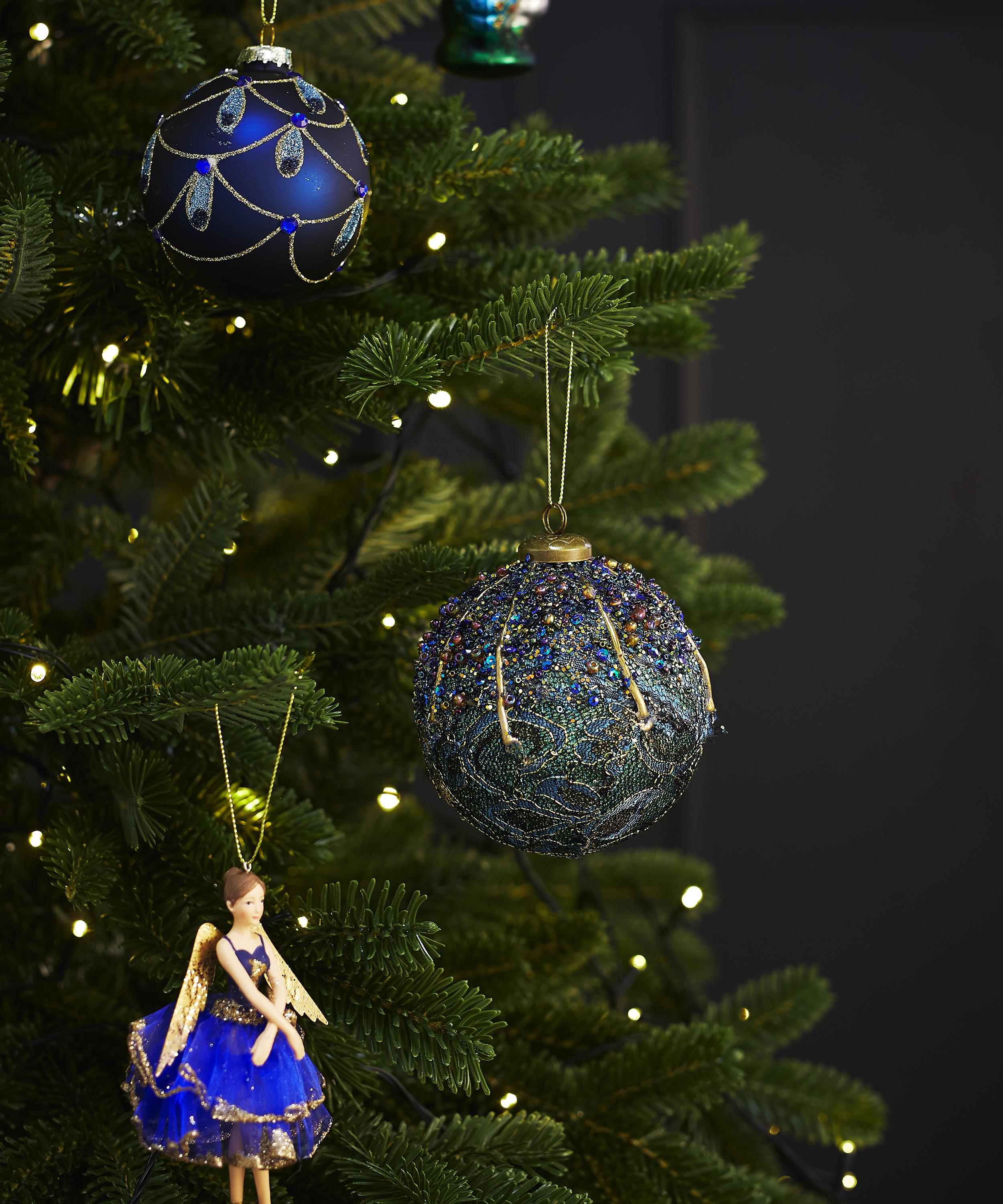 Christmas - Beaded Flower Bauble image number 1