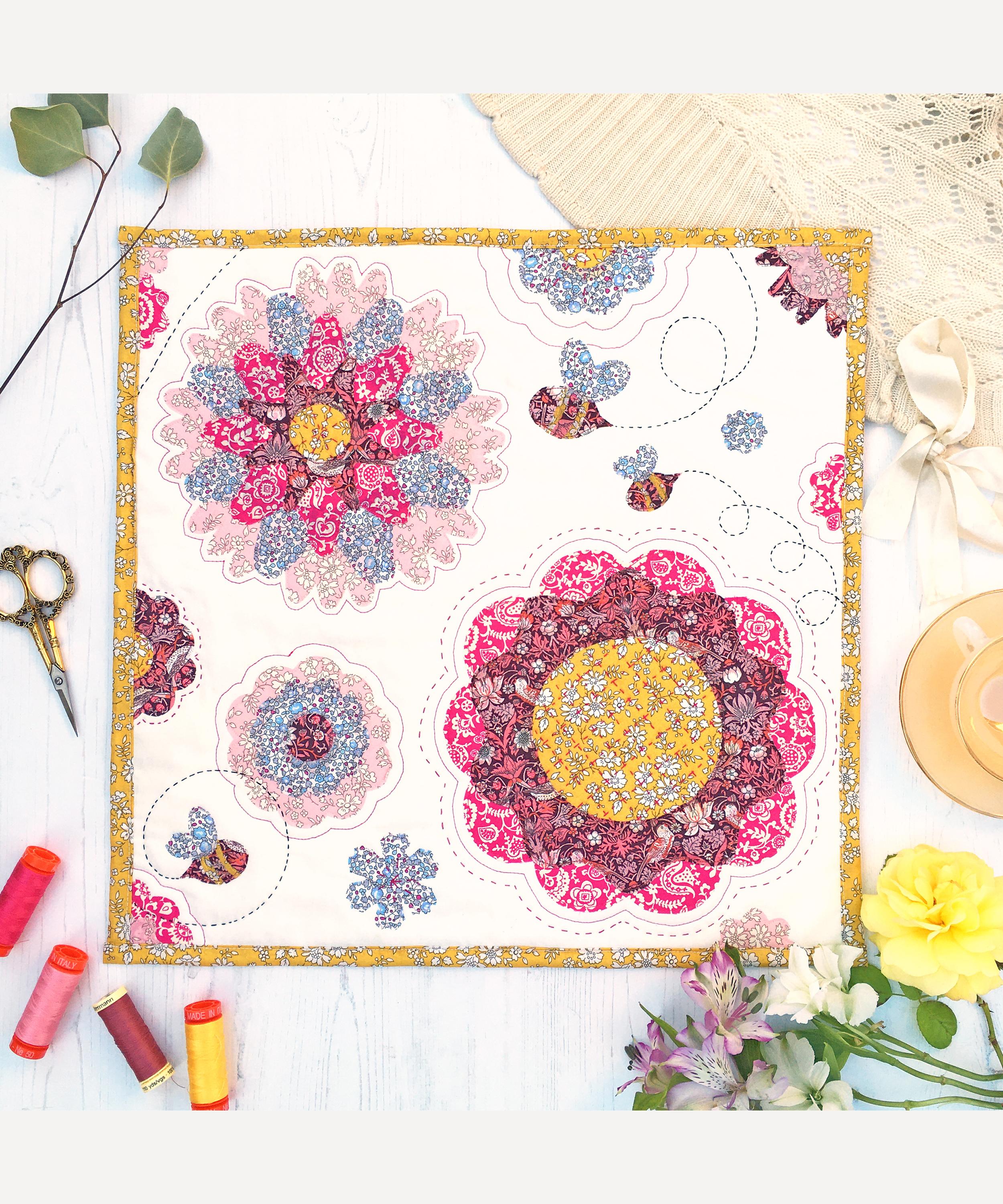 Alice Caroline - Flower Power Cushion Kit image number 1