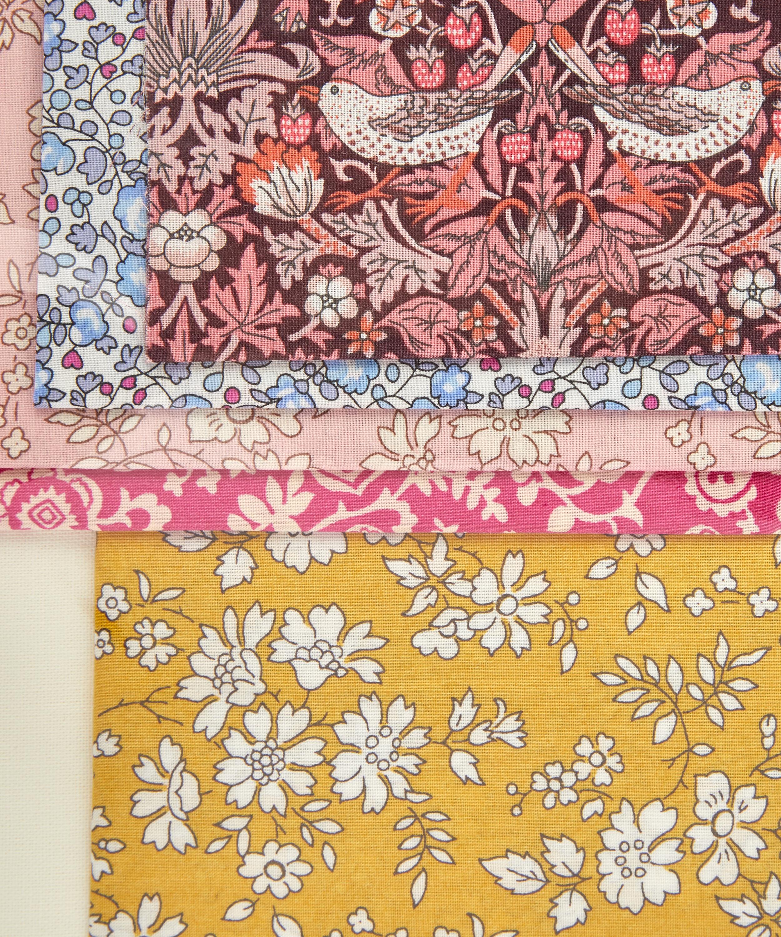 Alice Caroline - Flower Power Cushion Kit image number 3