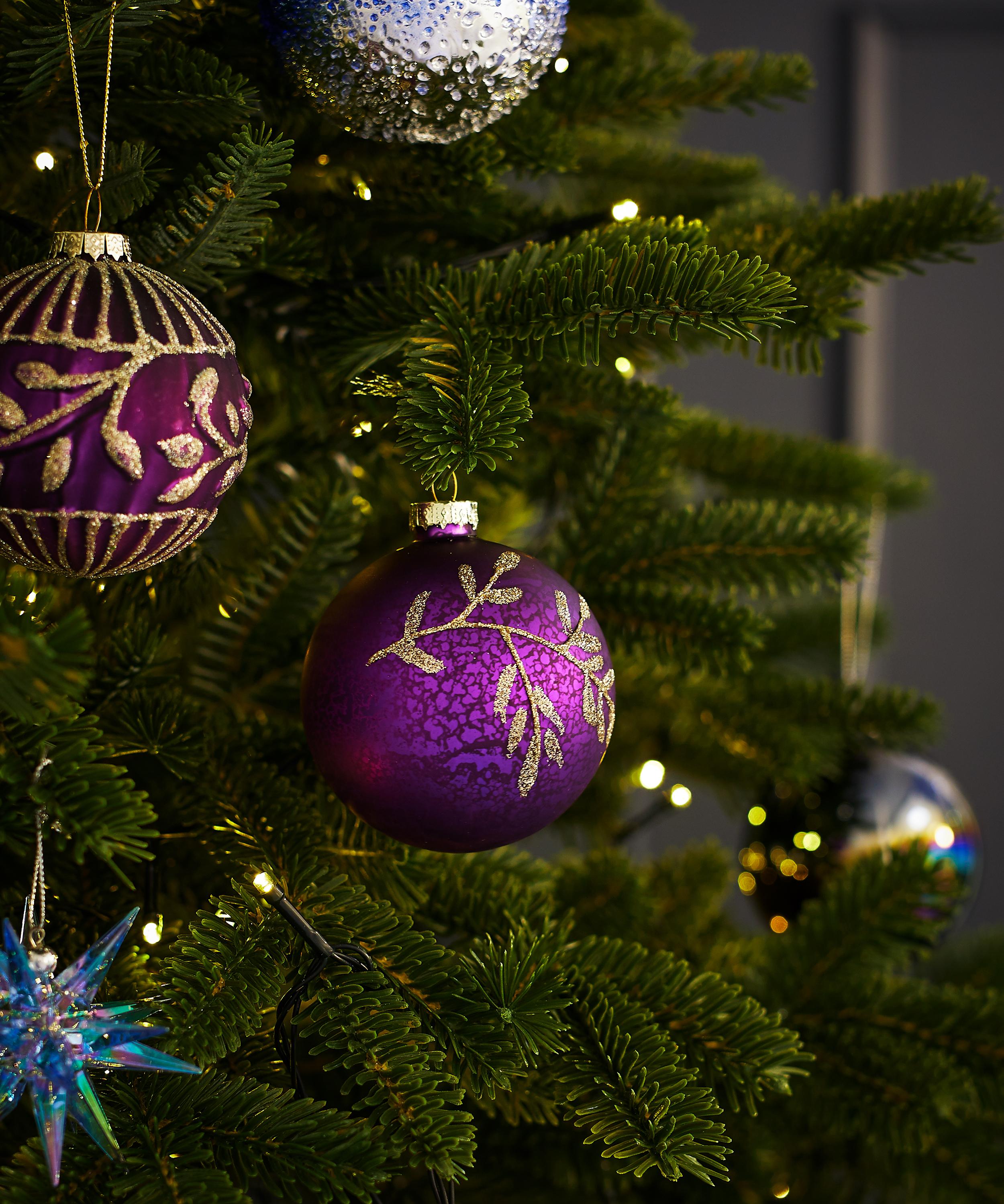 Christmas - Glass Mercury Gold Leaf Bauble image number 1