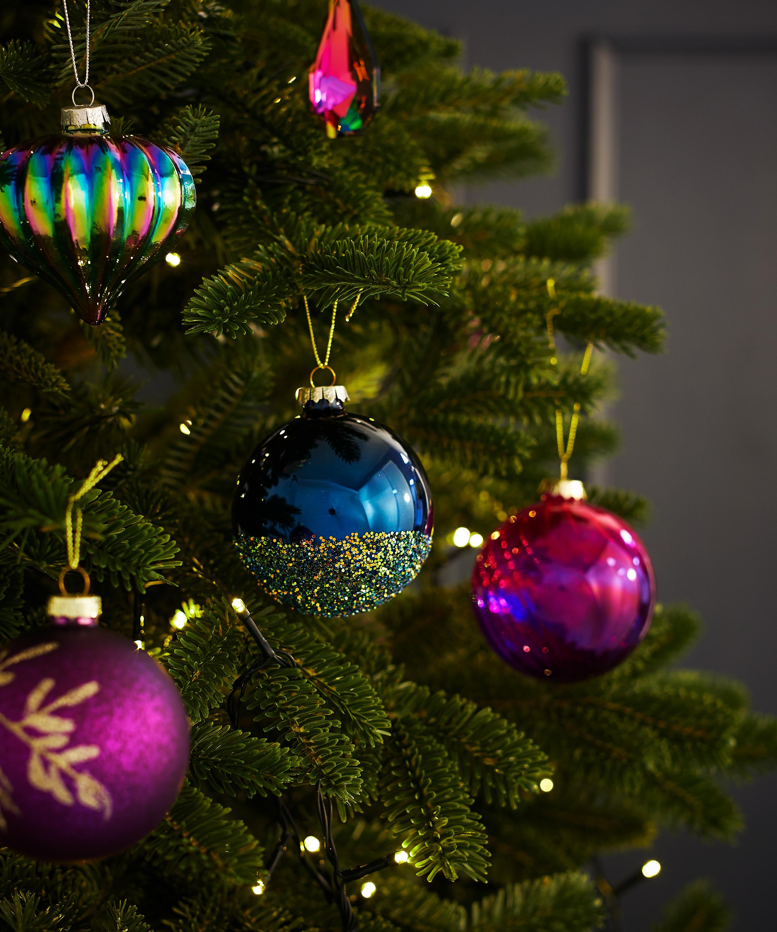 Christmas - Glass Sequin Bauble image number 1