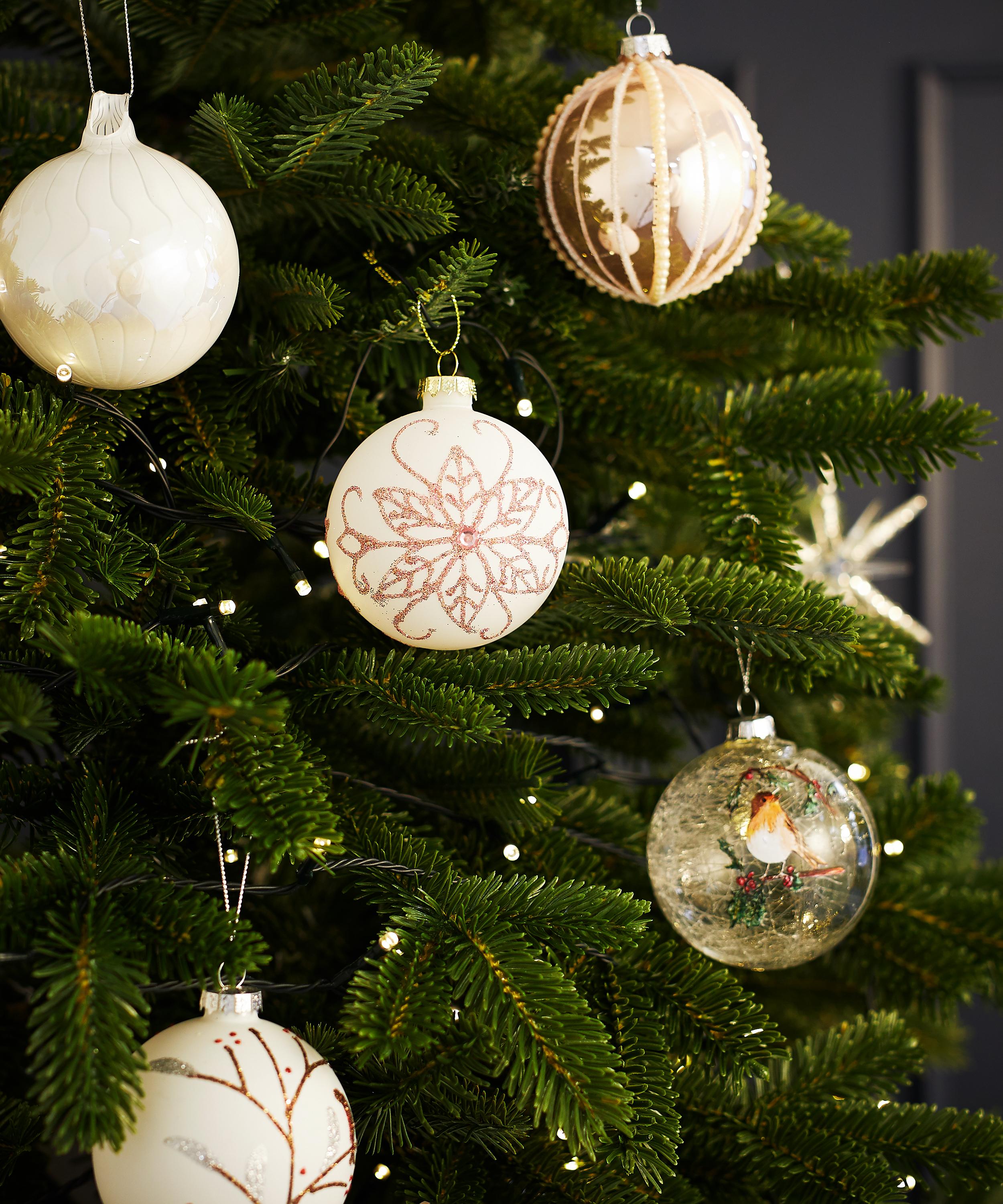 Christmas - Glass Flower Bauble image number 1