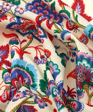 Liberty Fabrics - Tapestry Tree Organic Tana Lawn™ Cotton image number 3