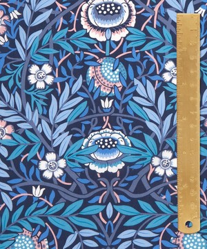 Liberty Fabrics - Robin’s Allotment Organic Tana Lawn™ Cotton image number 4