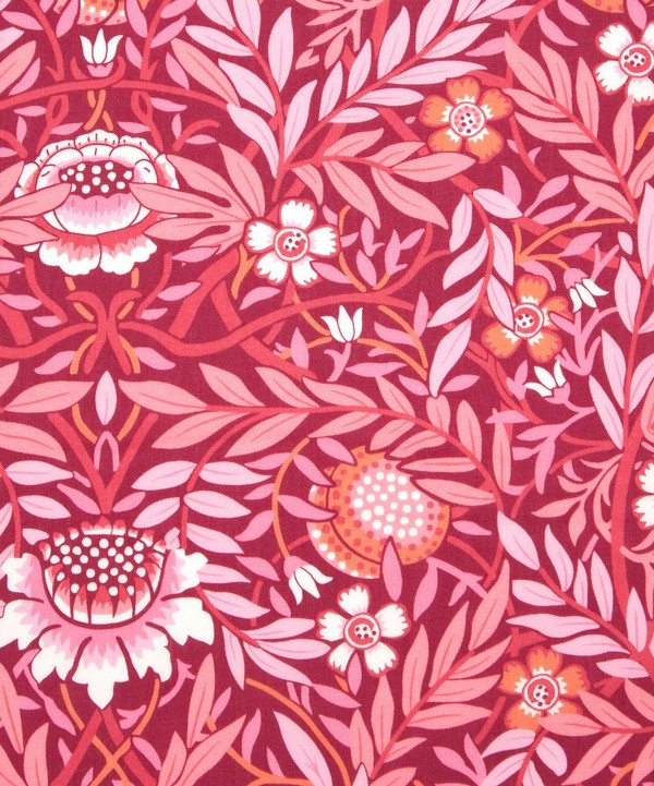 Liberty Fabrics - Robin’s Allotment Organic Tana Lawn™ Cotton image number null