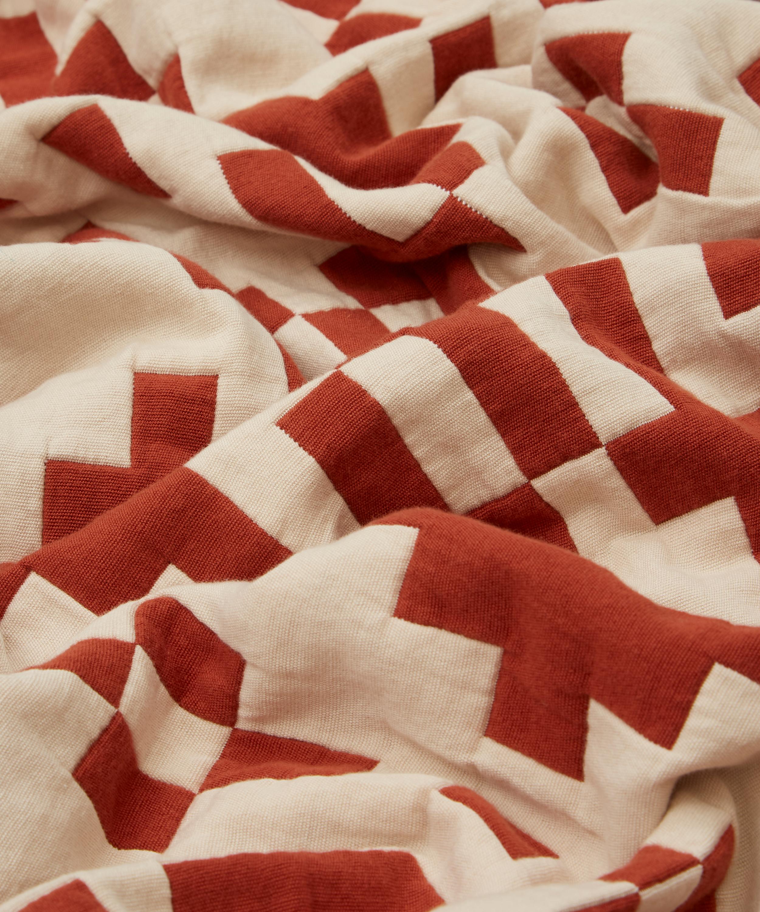 Pendleton - Echo Bluff Organic Cotton Matelassé Twin Throw image number 2
