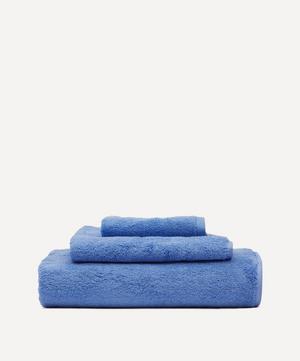 Tekla - Organic Cotton Bath Sheet in Clear Blue image number 1