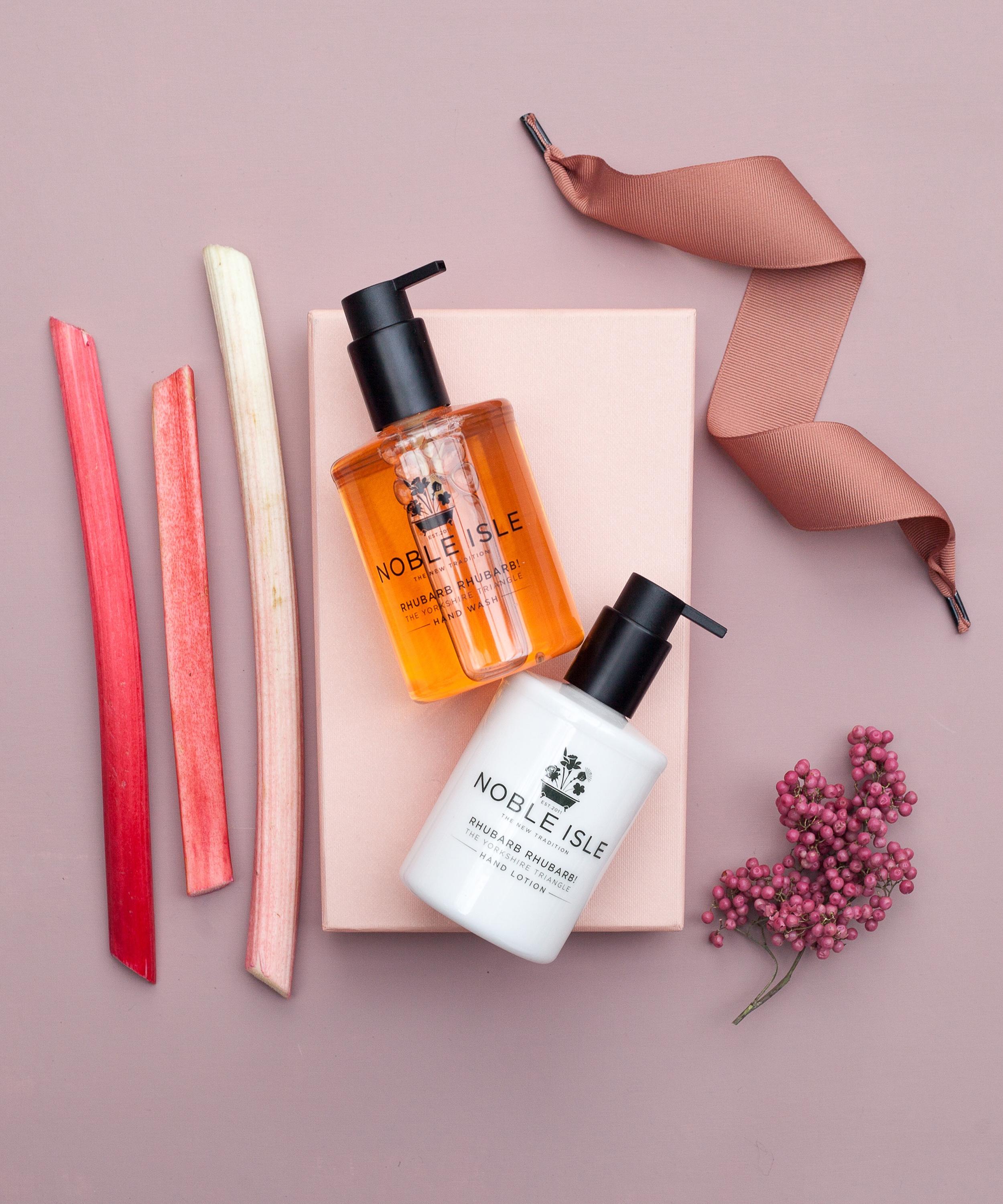 Noble Isle - Fireside Duo Gift Set image number 1