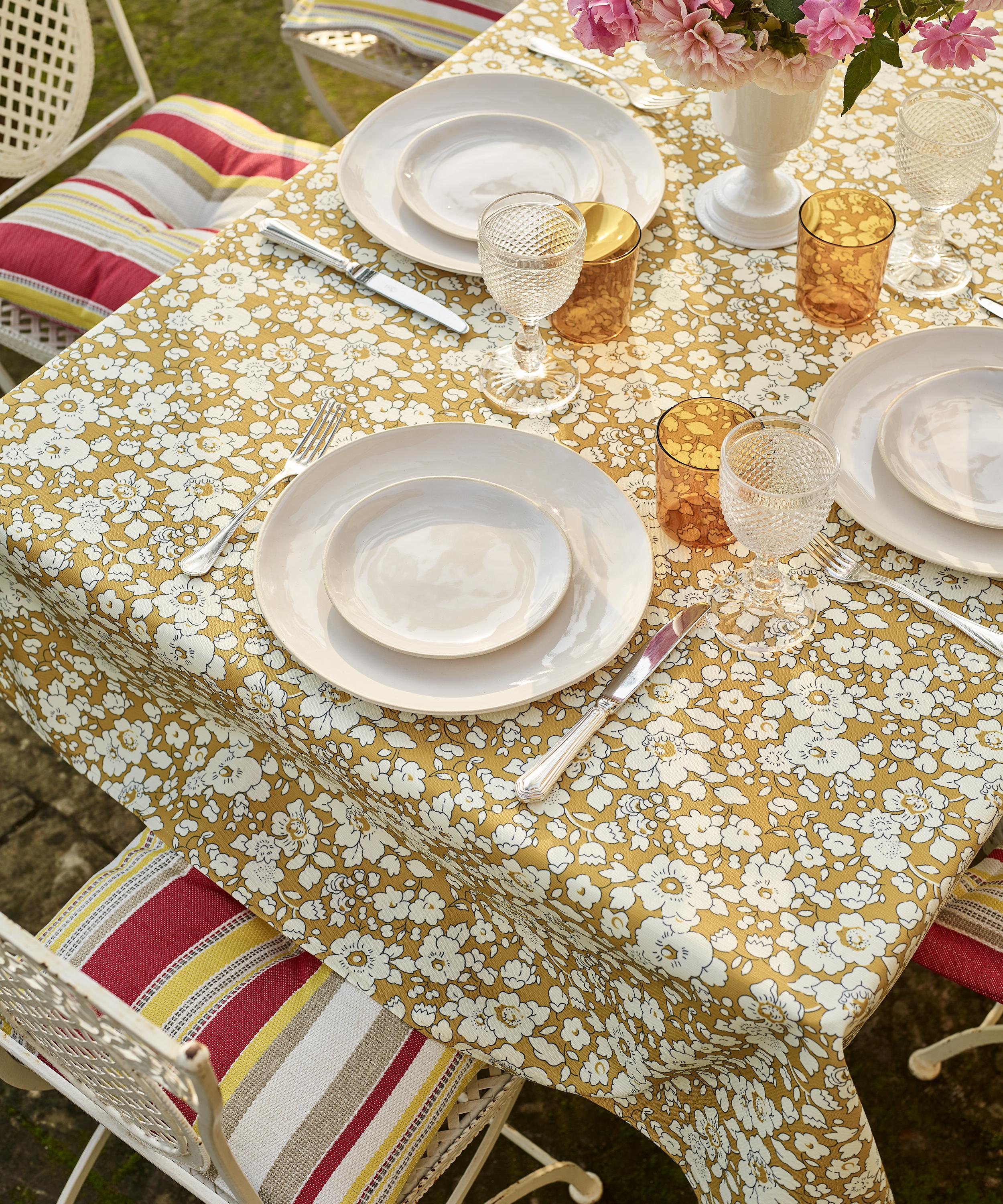 Liberty Interiors - Betsy Bloom Easton in Fennel – Outdoor image number 1