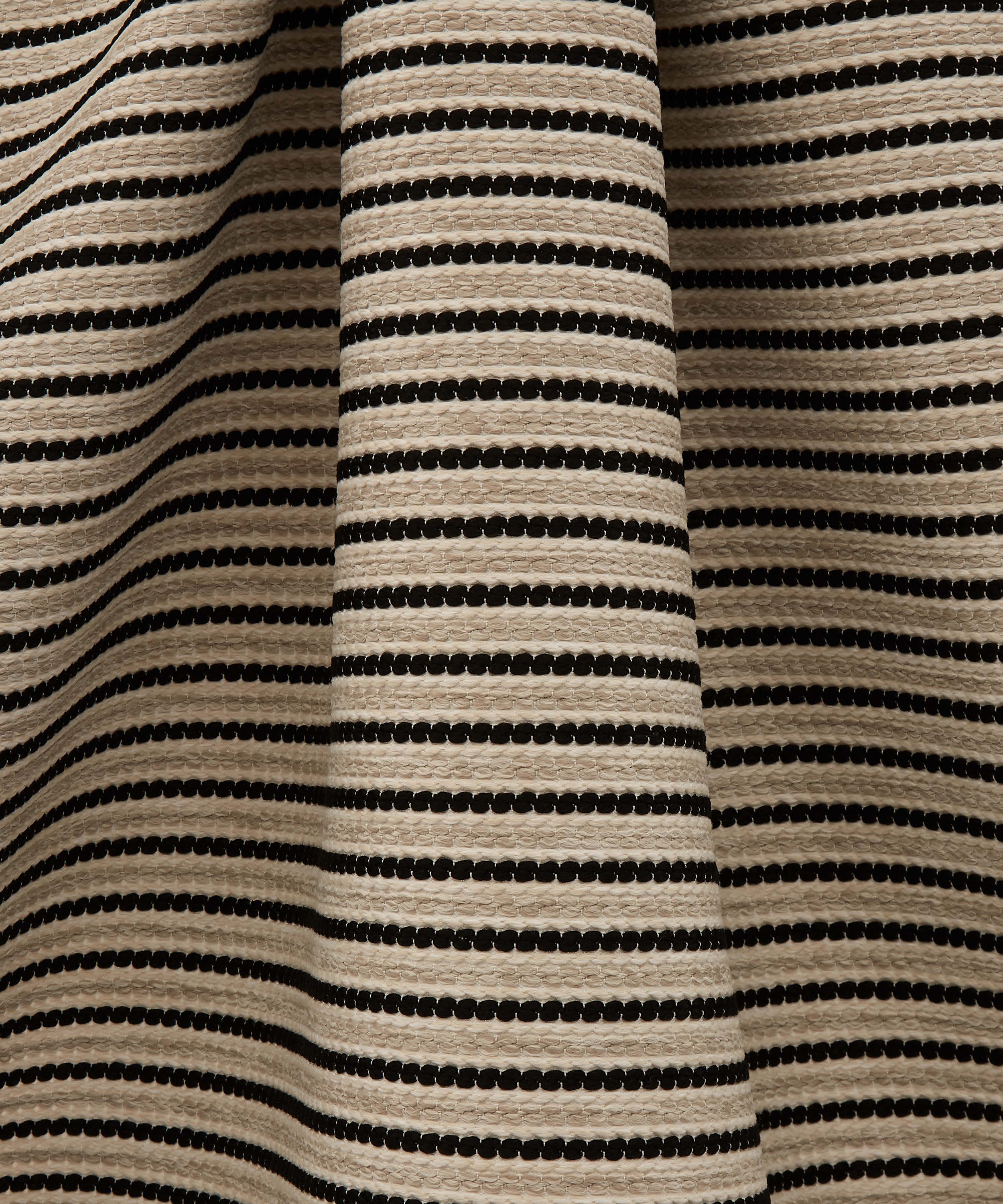 Liberty Interiors - Candy Stripe Harlow in Pewter – Outdoor image number 3