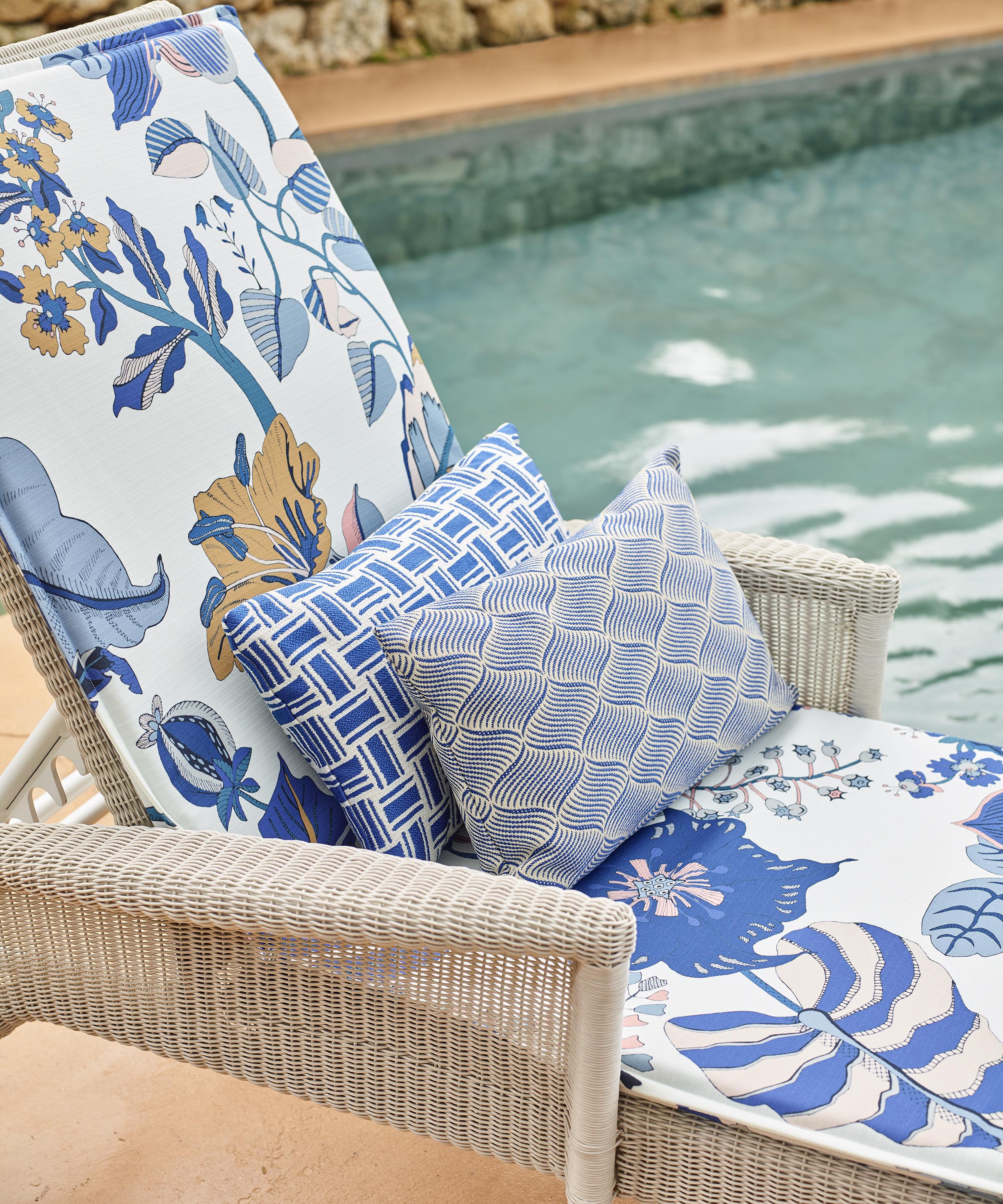 Liberty Interiors - Fantasia Jungle Easton in Lapis – Outdoor image number 1