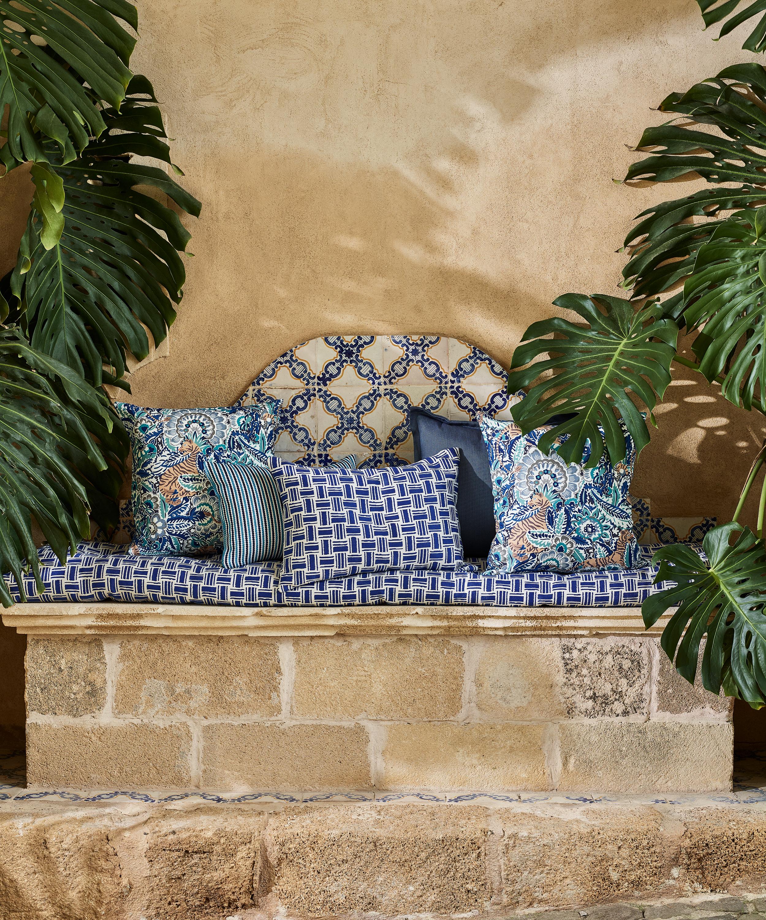 Liberty Interiors - Tempera Marwood in Borage – Outdoor image number 1